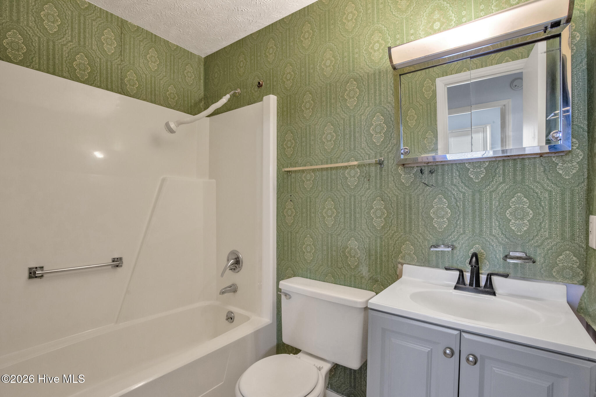 401 Kirkcaldy Court Property Photo 21
