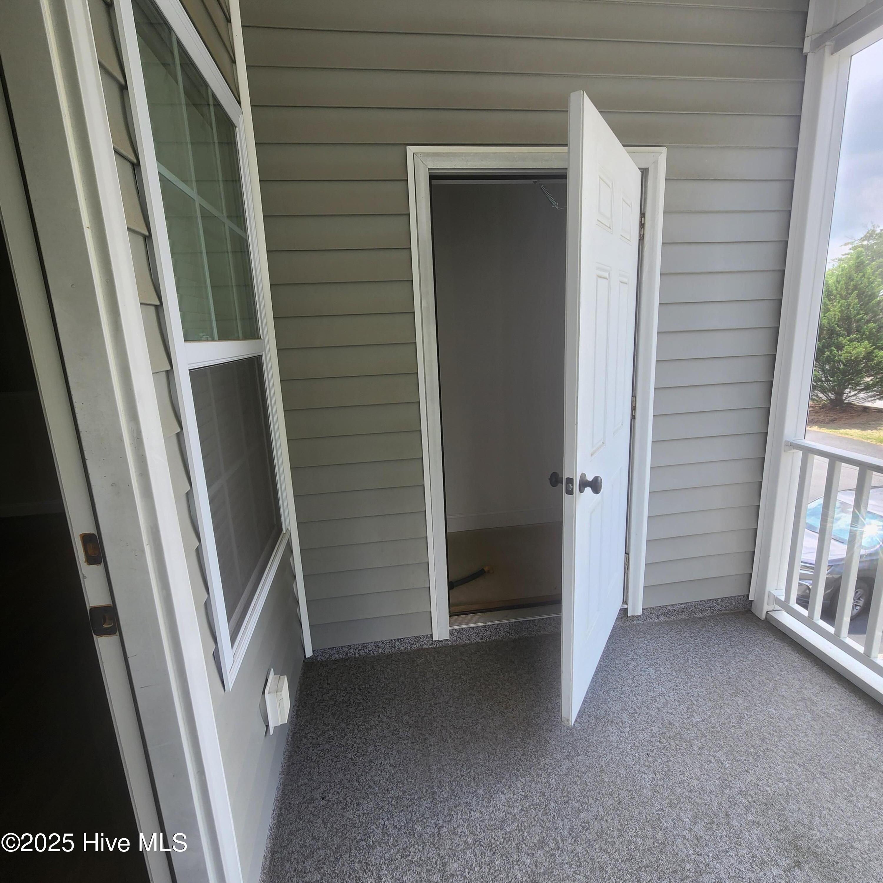 1913 Covengton Way 203 Property Photo 18