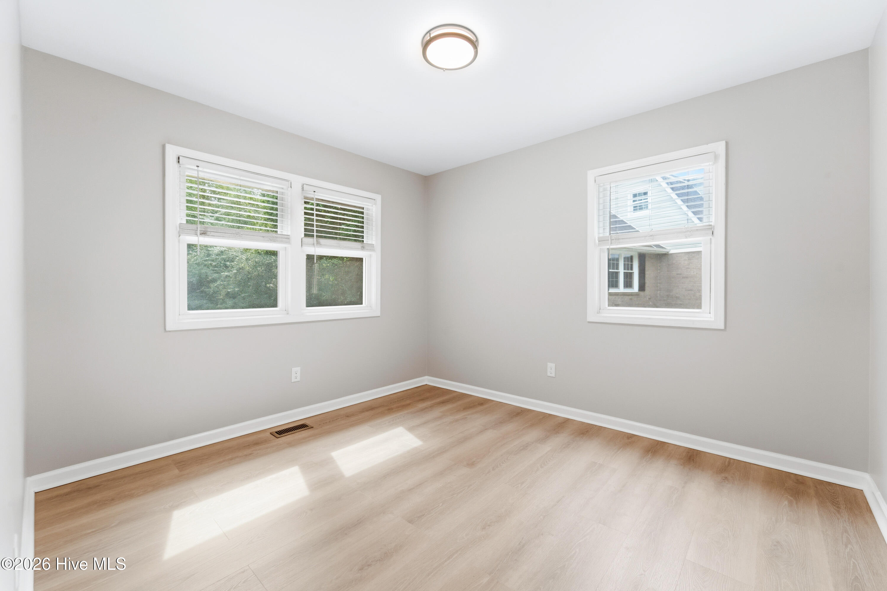 104 King Richard Court Property Photo 11