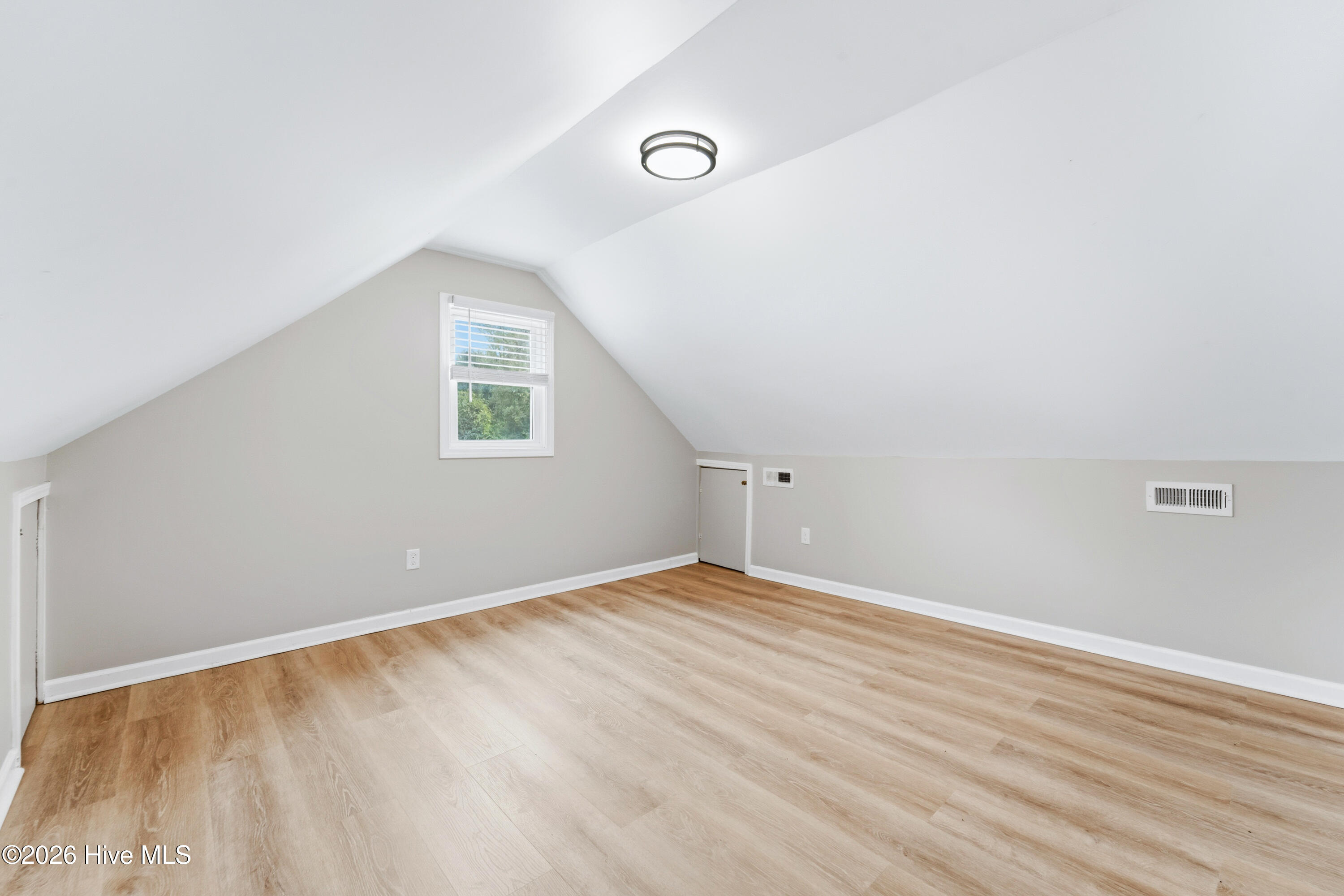 104 King Richard Court Property Photo 14