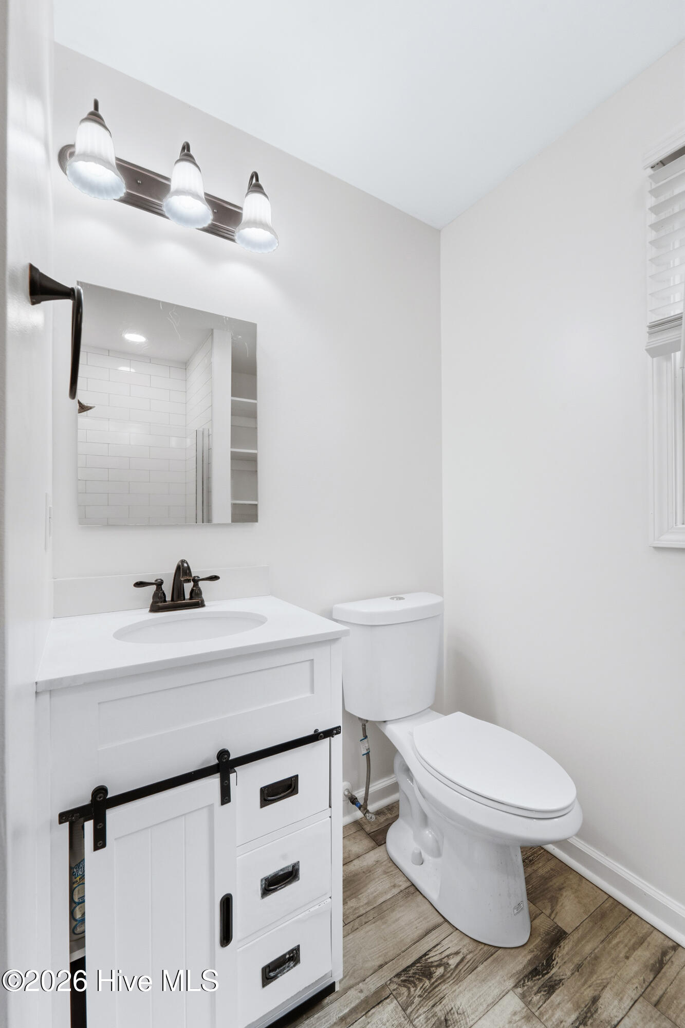 104 King Richard Court Property Photo 15