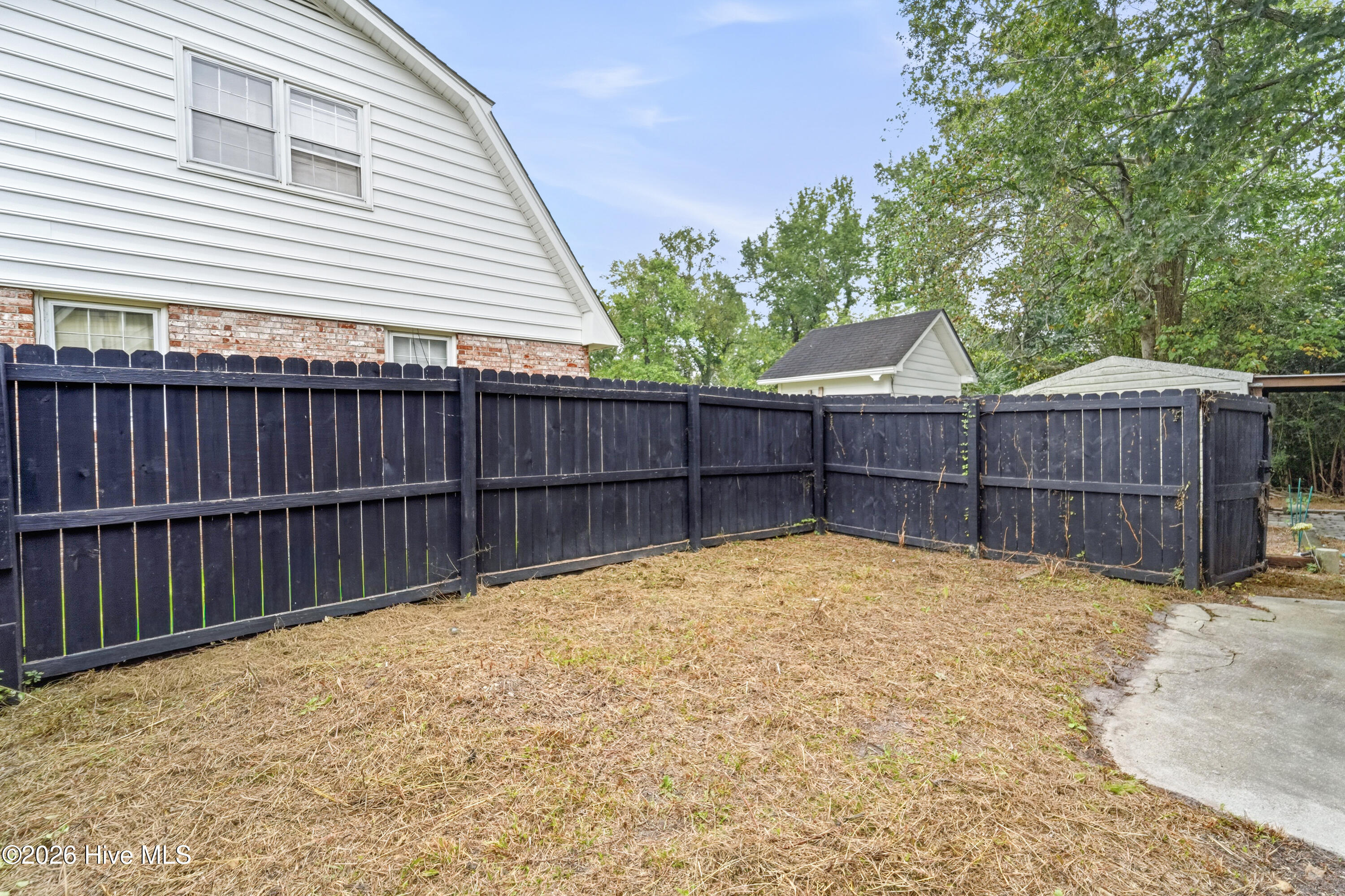 104 King Richard Court Property Photo 27