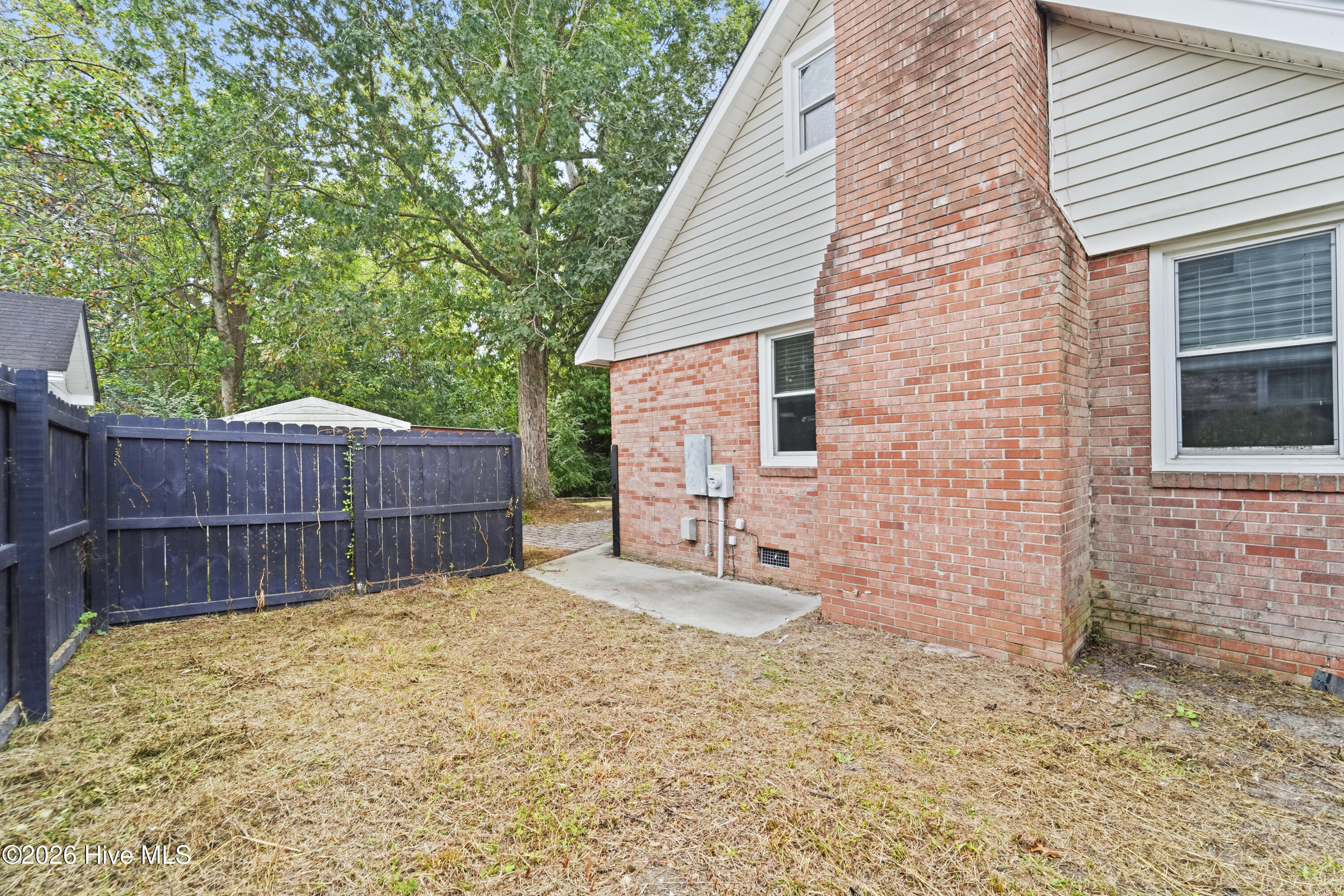 104 King Richard Court Property Photo 29