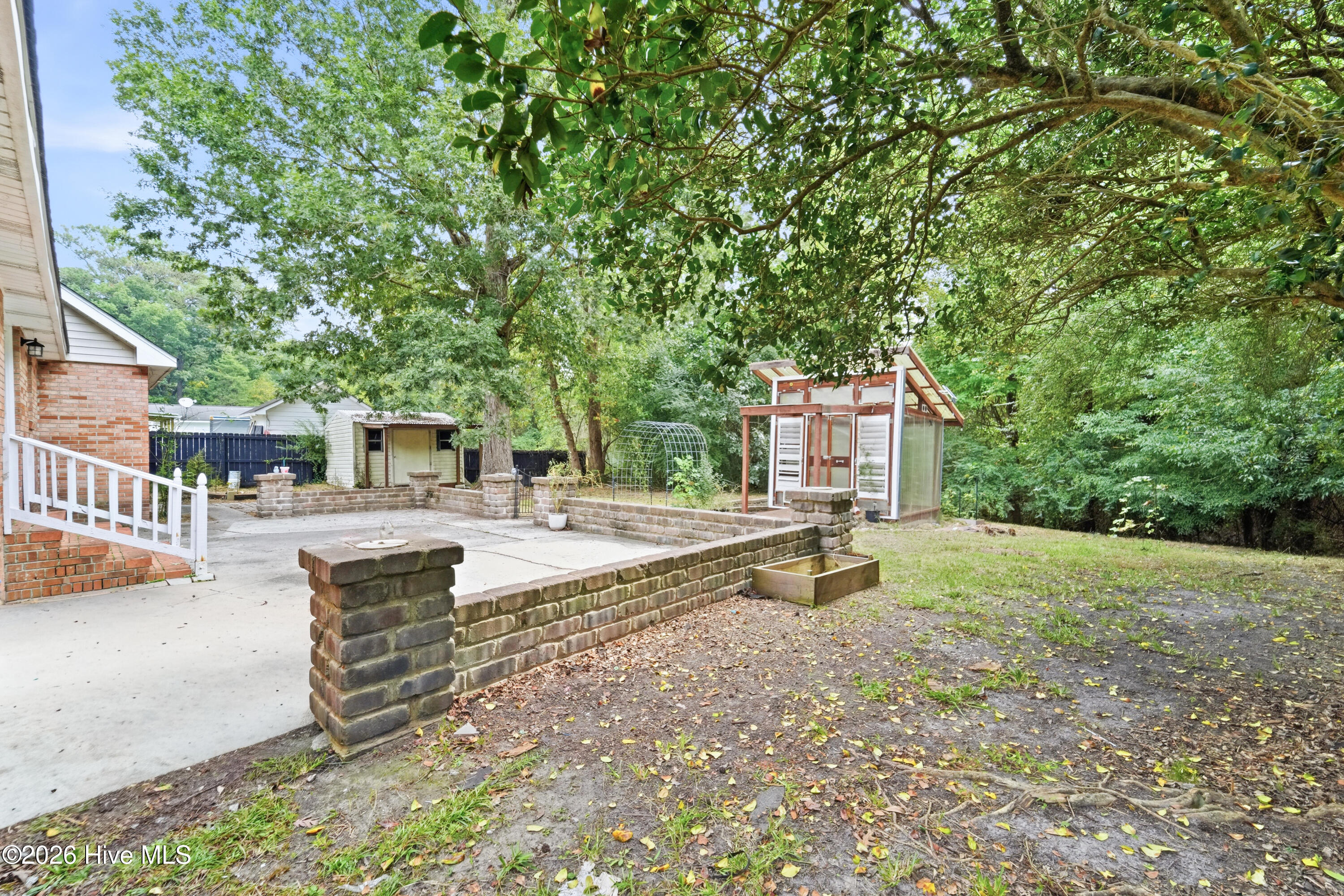 104 King Richard Court Property Photo 35