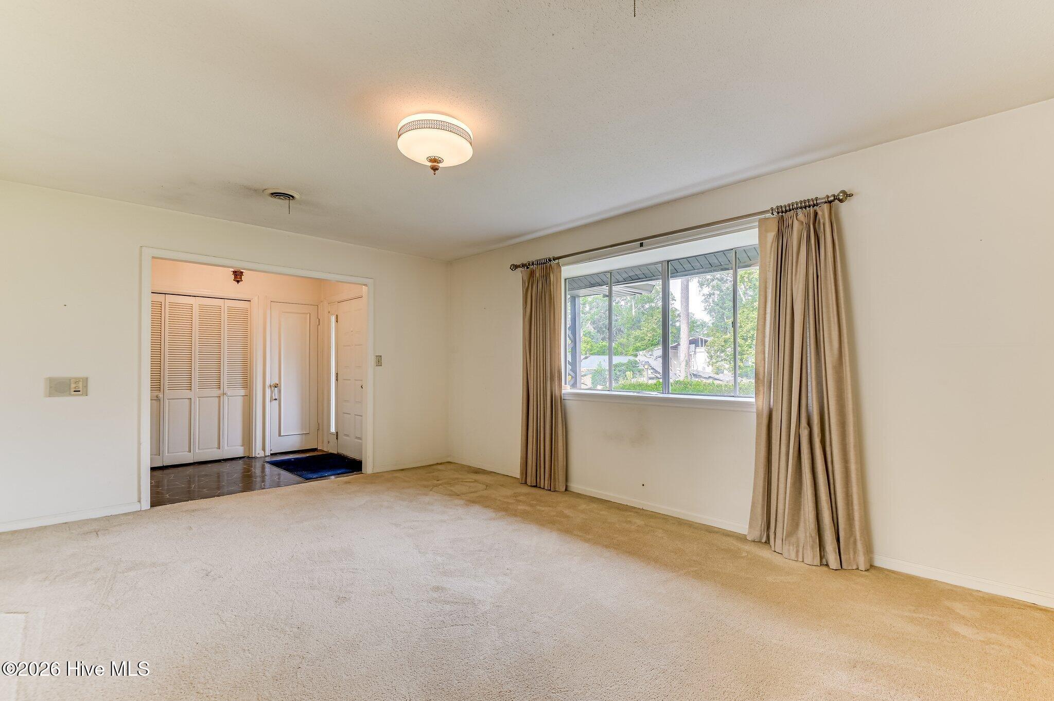 3111 Fieldstone Circle Property Photo 8