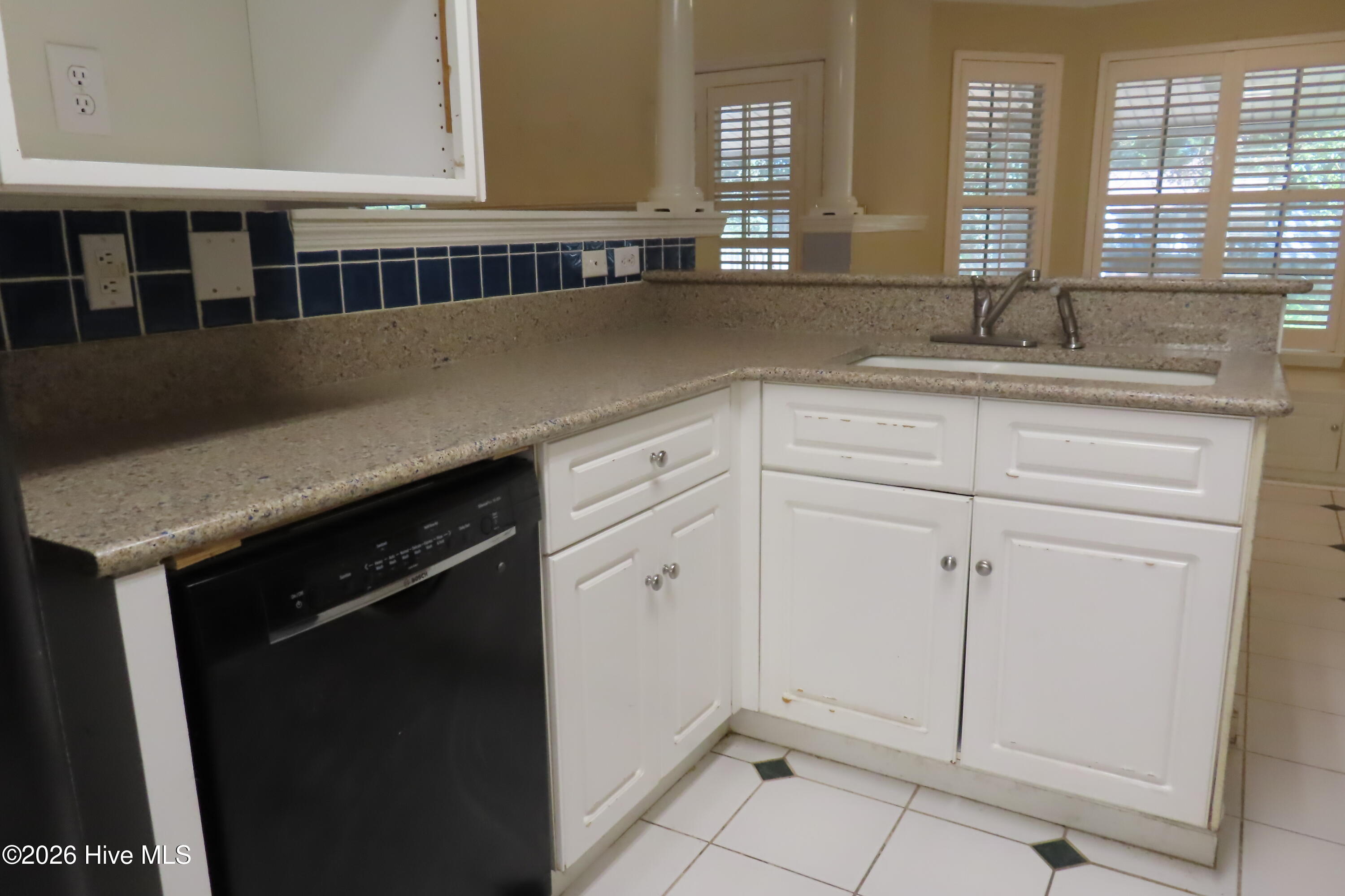 492 Granite Point Property Photo 8