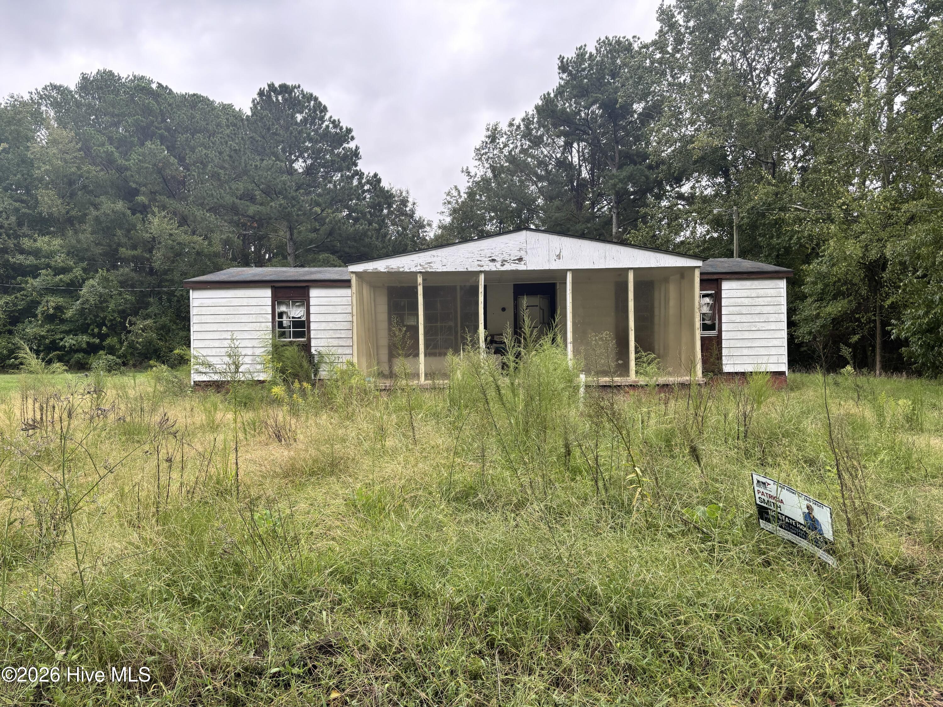 213 S Railroad Street Property Photo 1