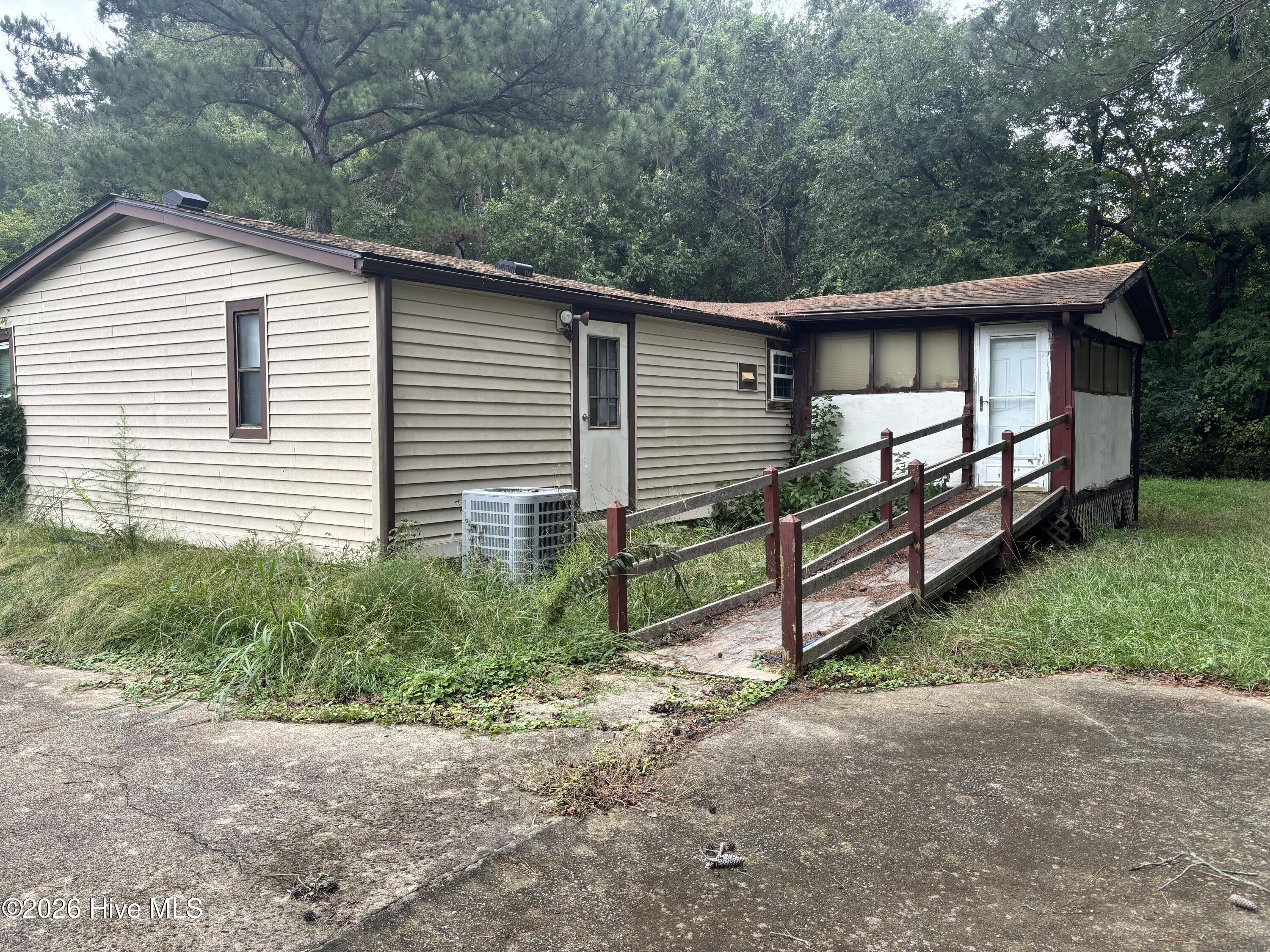 213 S Railroad Street Property Photo 4