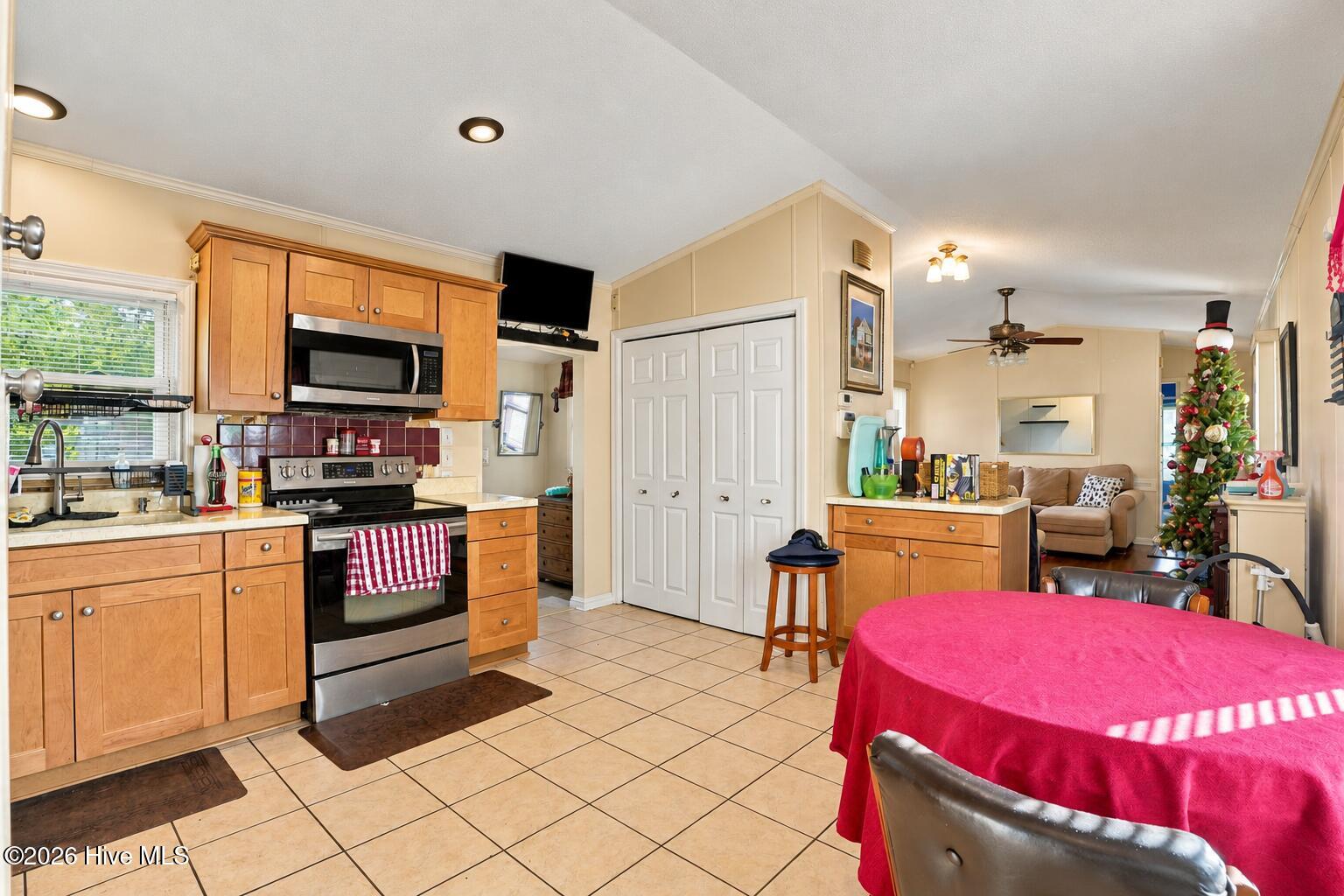 86 Sky Band Trail Property Photo 4