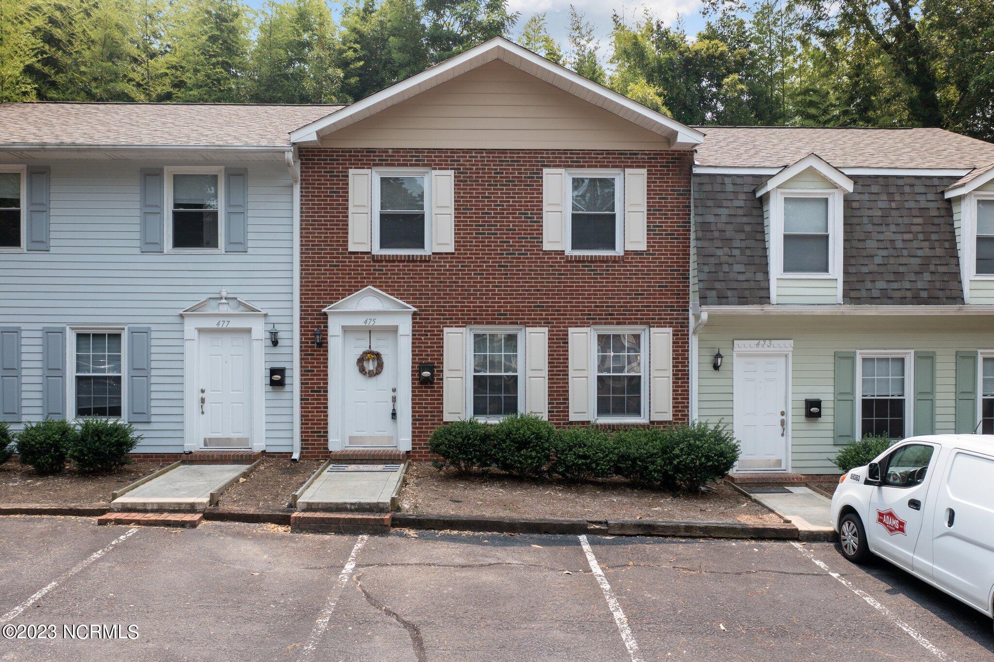 475 N Ashe Street Property Photo 2