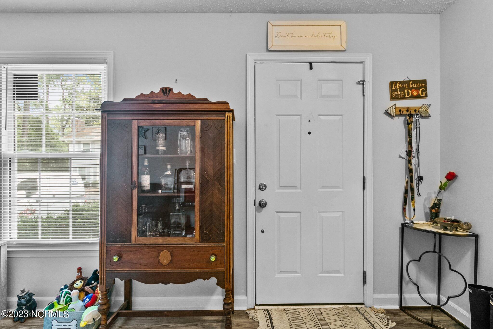 475 N Ashe Street Property Photo 4