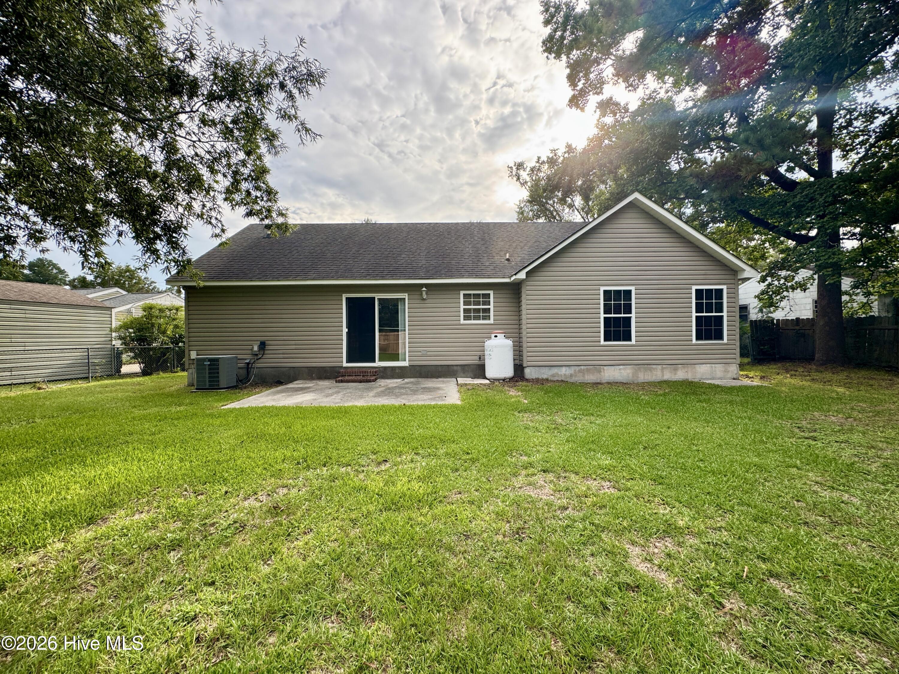 1302 Davis Street Property Photo 22