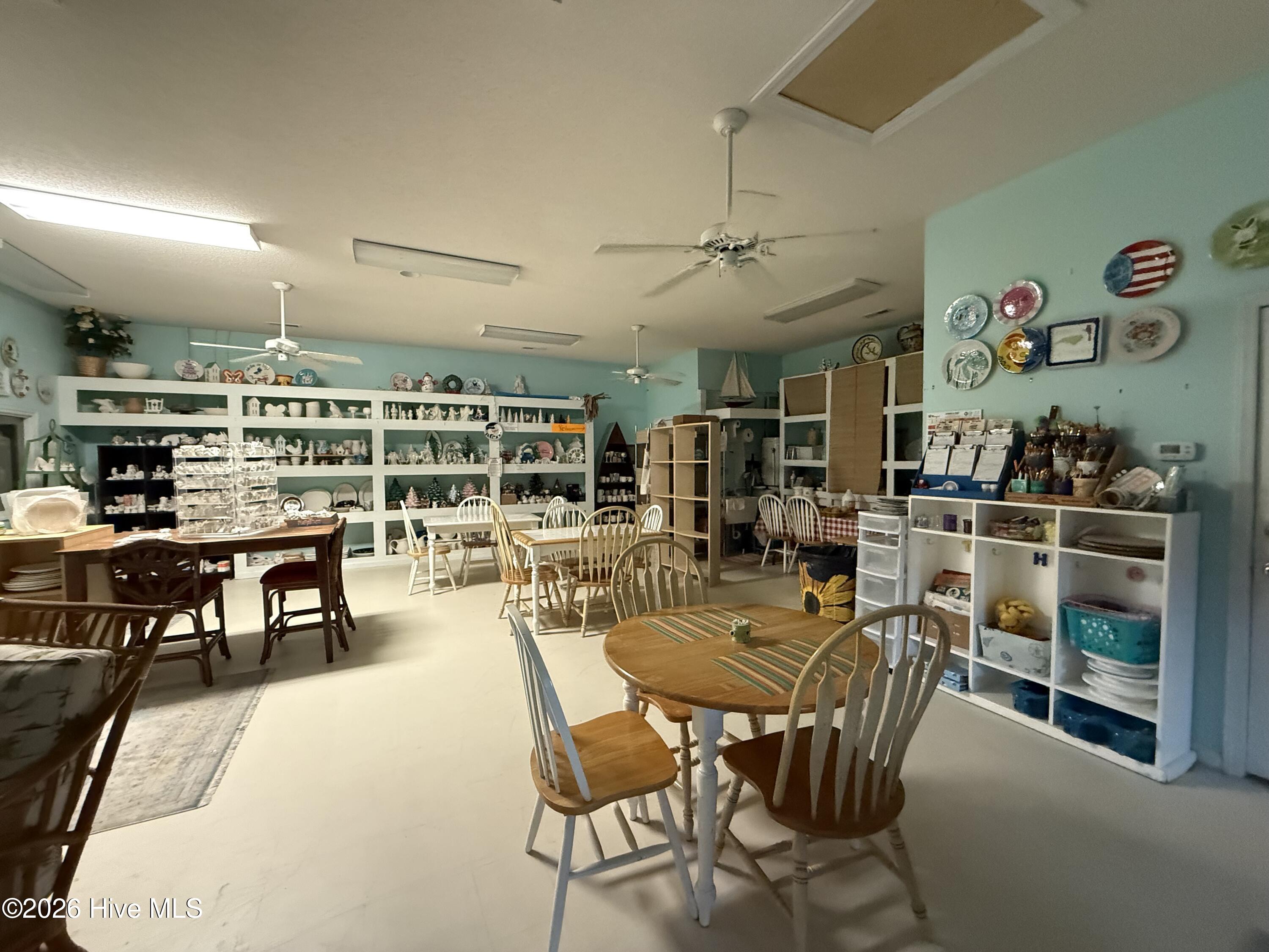 6606 Beach Drive Sw D Property Photo 4