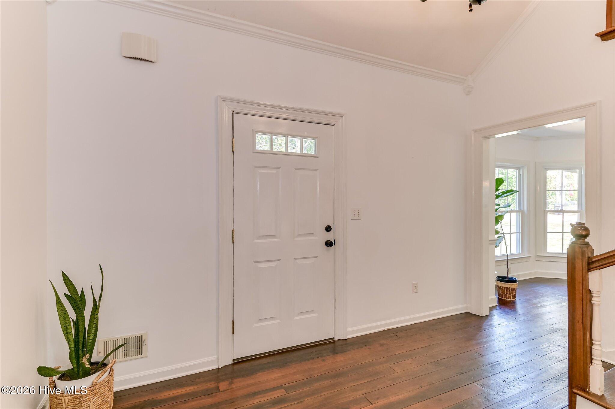 2583 Scotts Ferry Road Property Photo 5