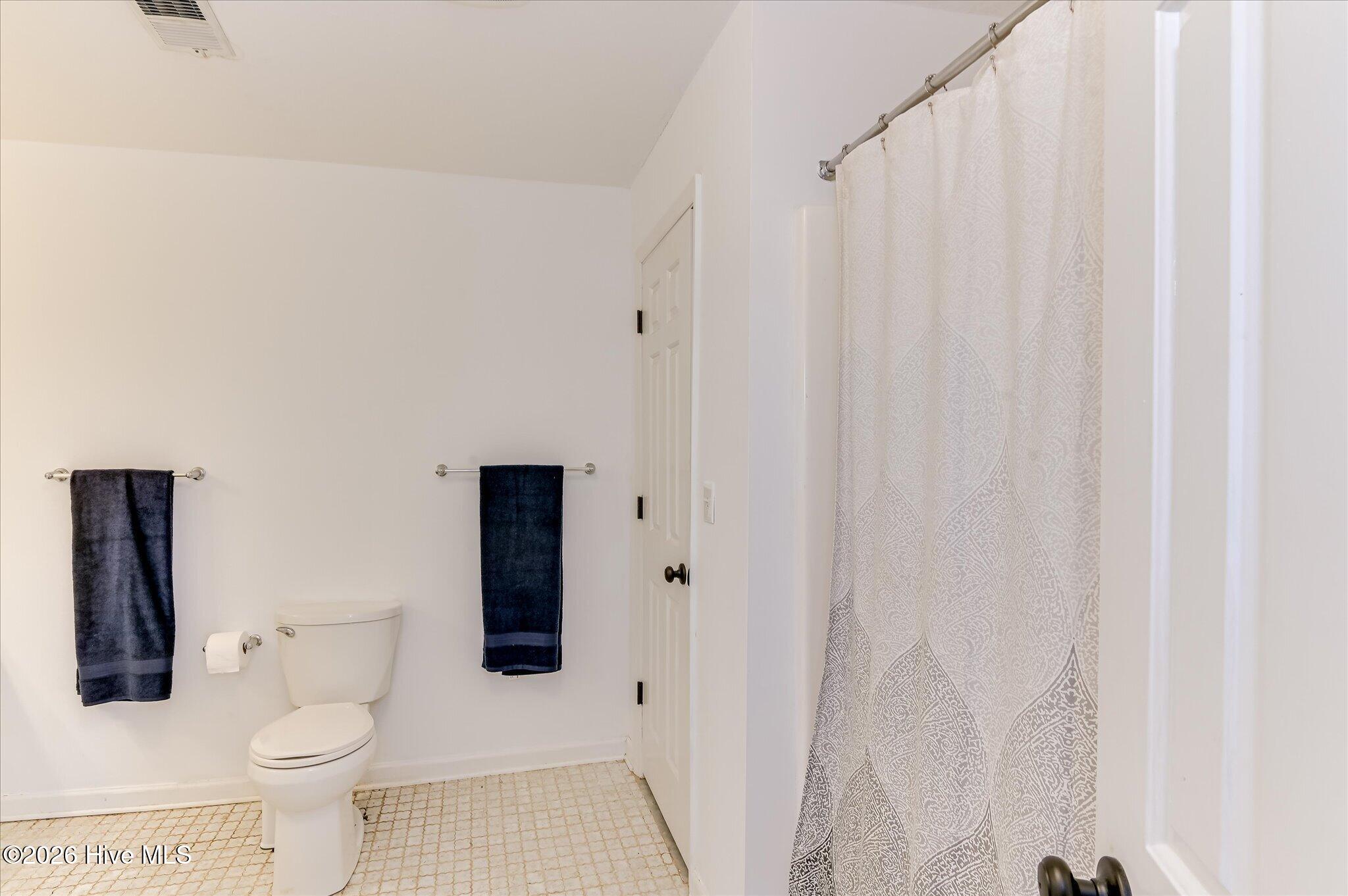 2583 Scotts Ferry Road Property Photo 22