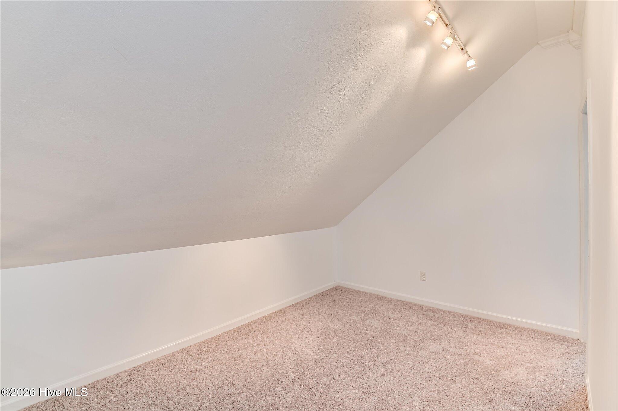 2583 Scotts Ferry Road Property Photo 30