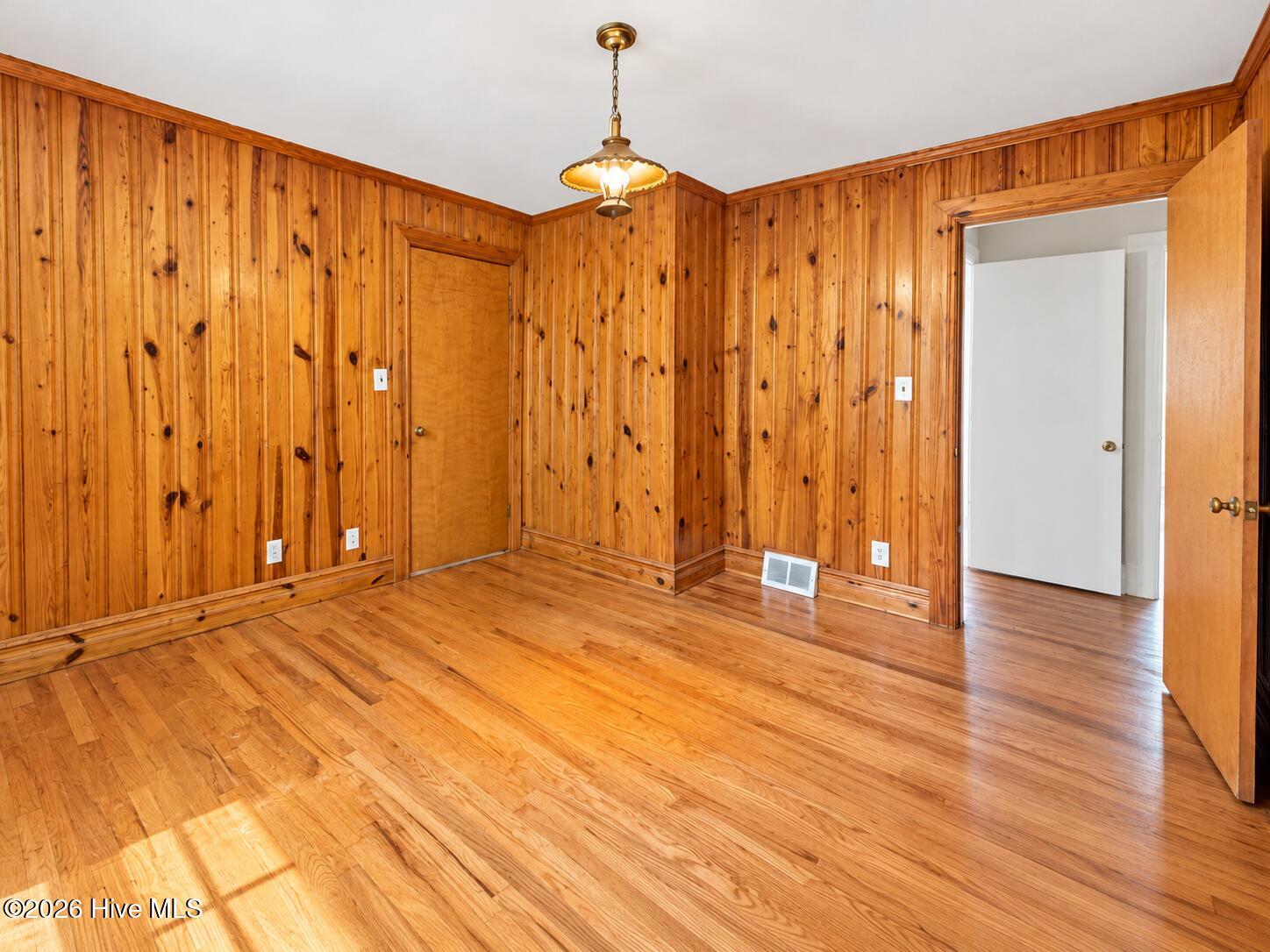 2411 Slay Drive Property Photo 10