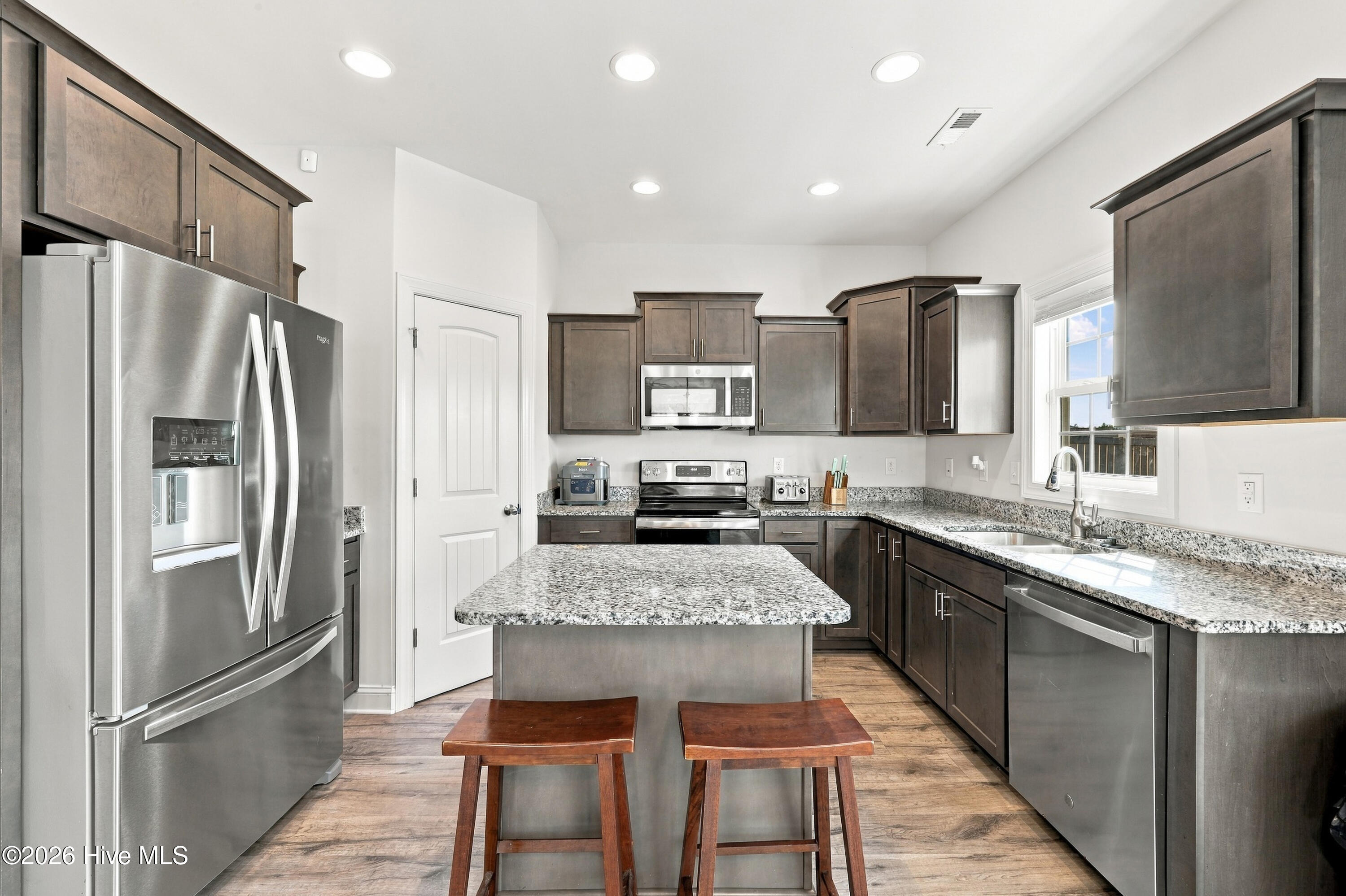 1011 Sailfish Street Property Photo 3