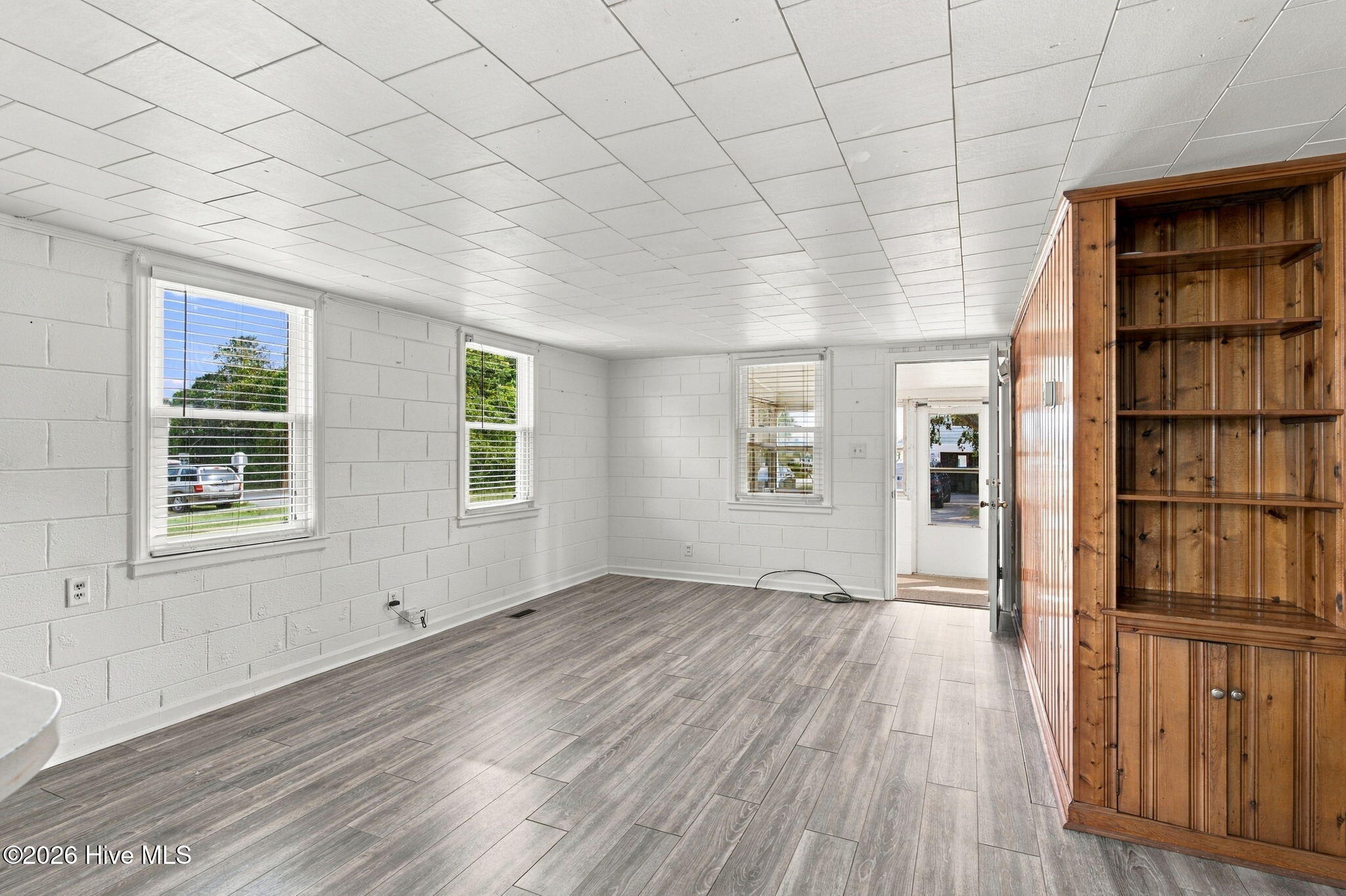 202 S Fourth Avenue Property Photo 17