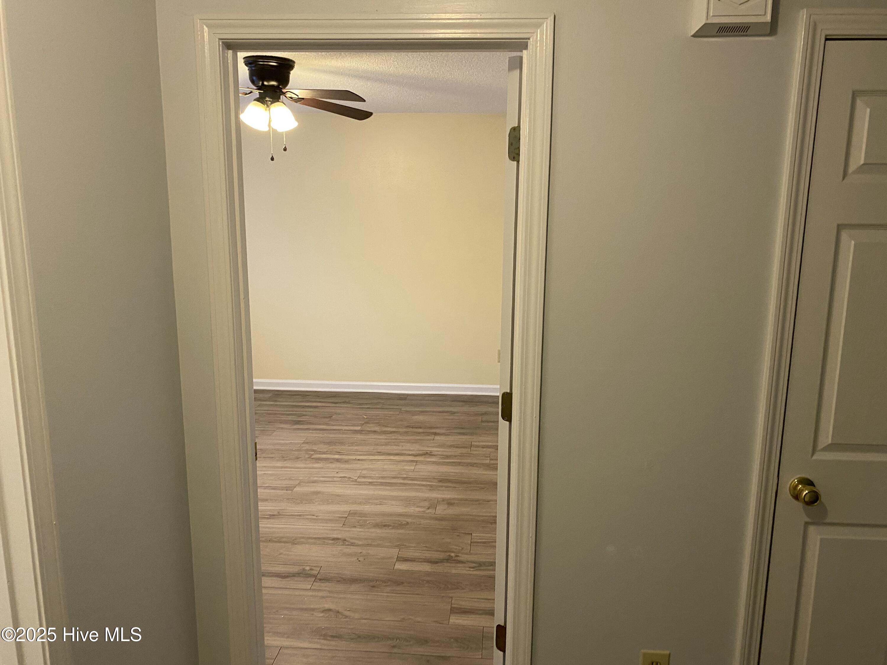 5142 Lamppost Circle Property Photo 3