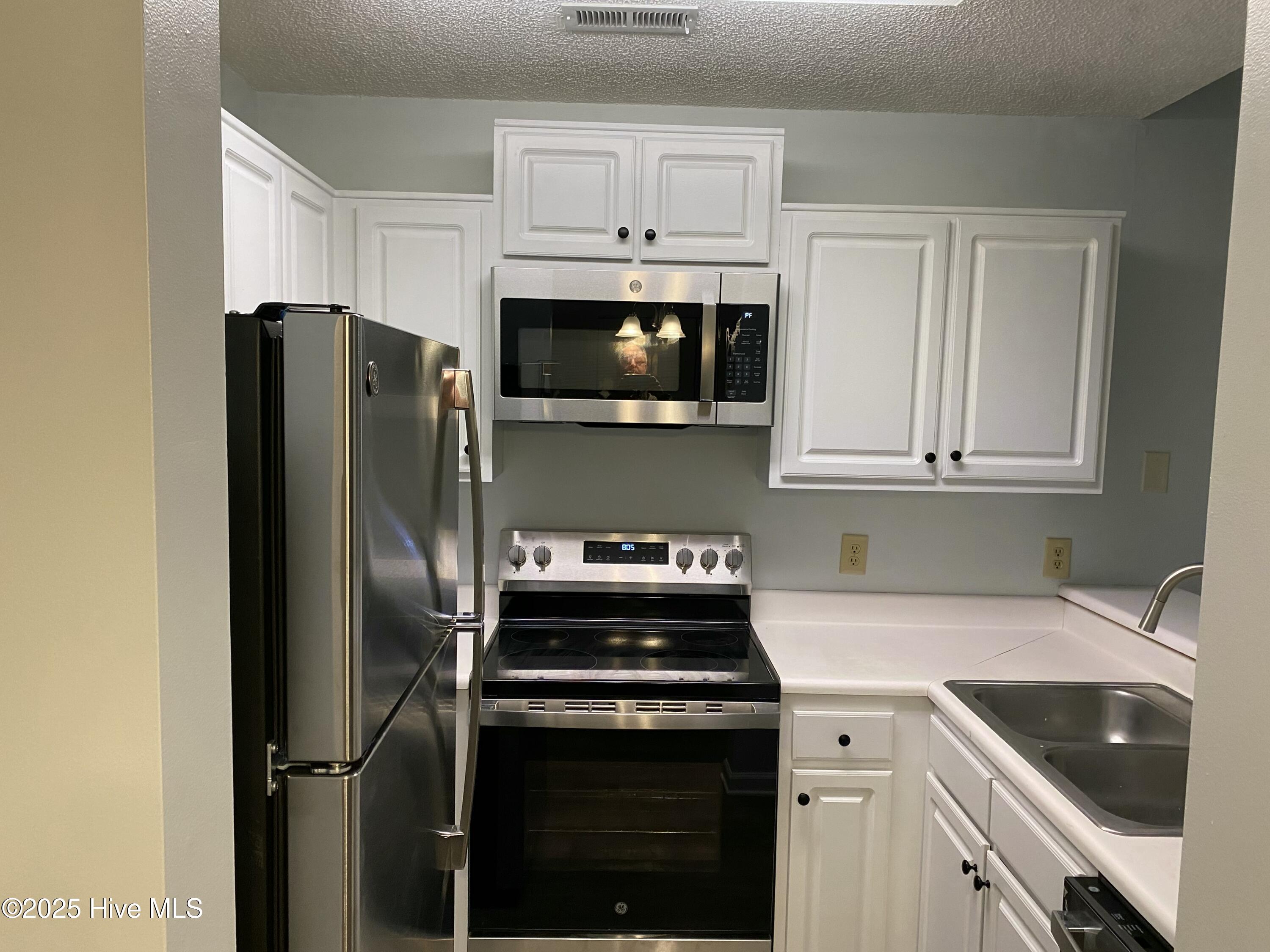 5142 Lamppost Circle Property Photo 12