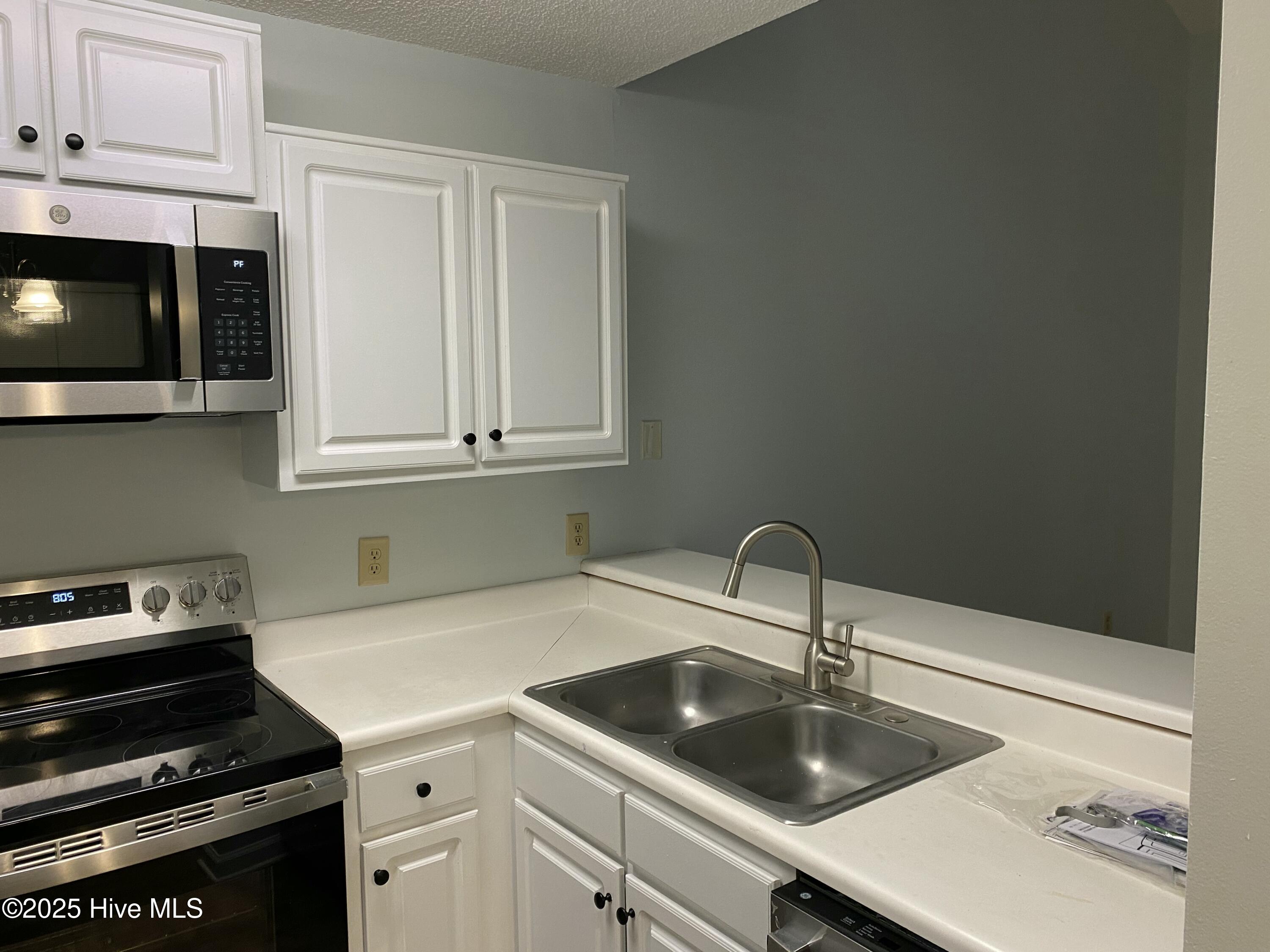 5142 Lamppost Circle Property Photo 13