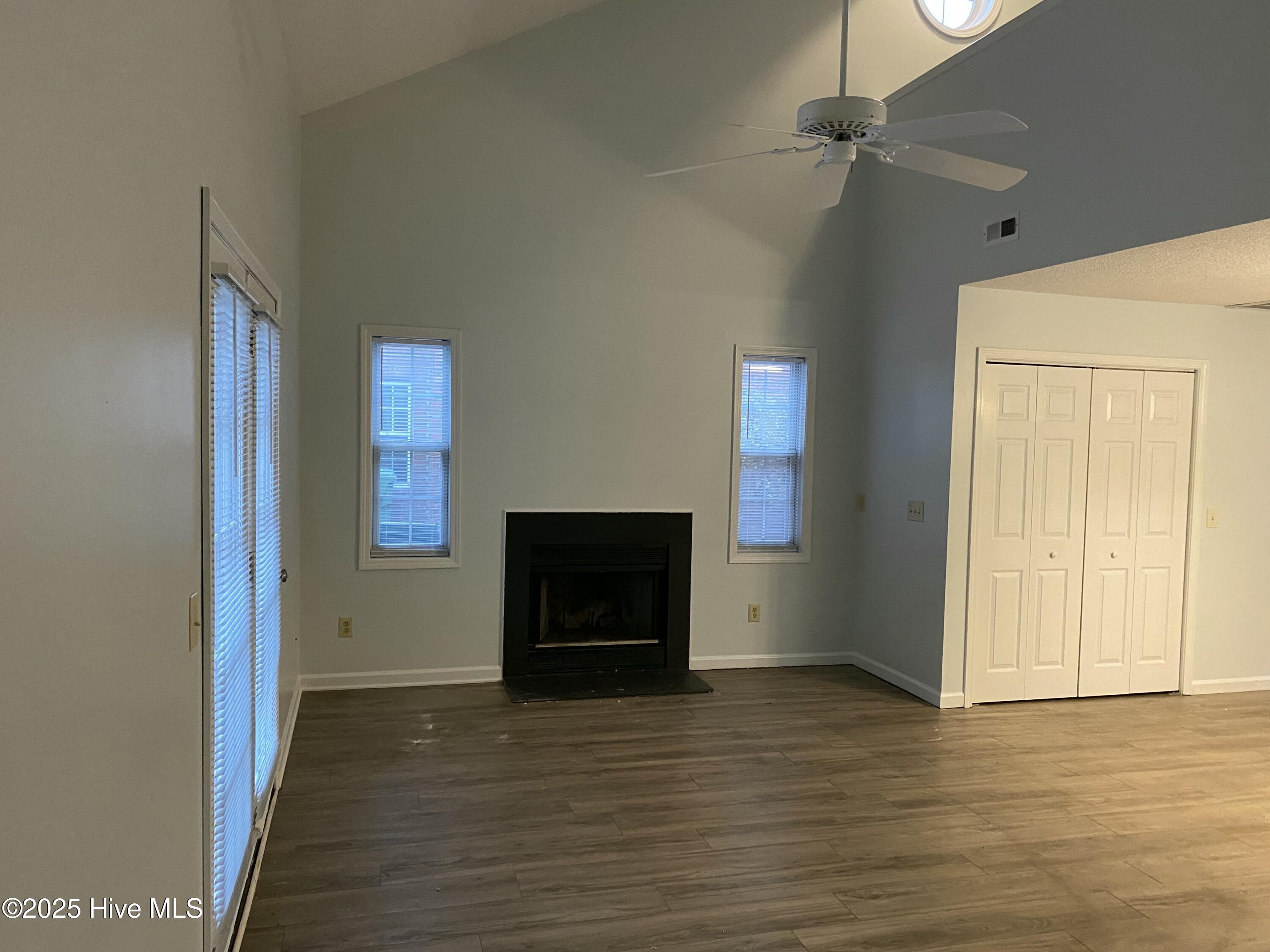 5142 Lamppost Circle Property Photo 16