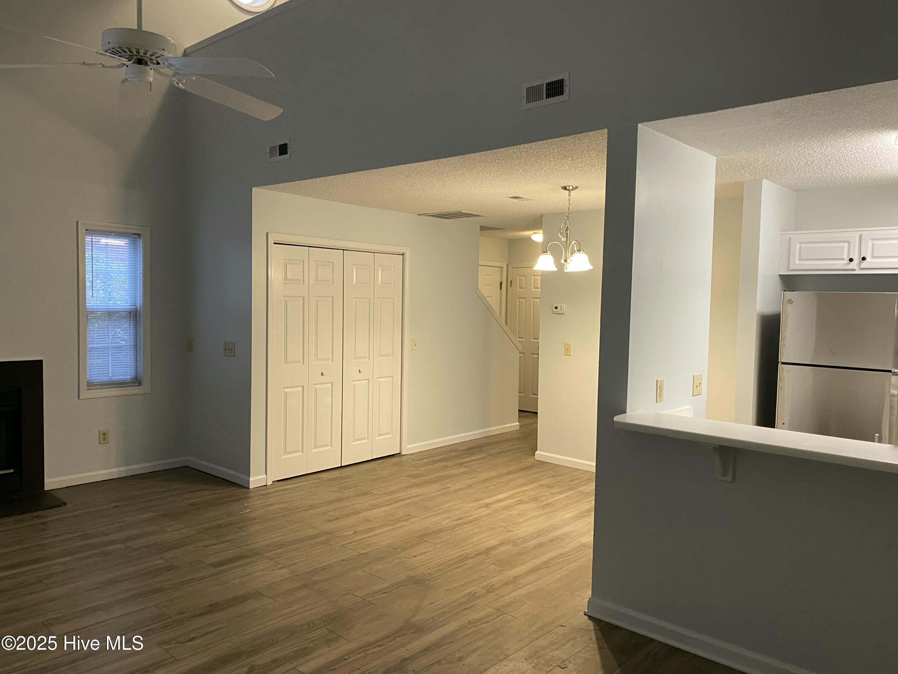 5142 Lamppost Circle Property Photo 17