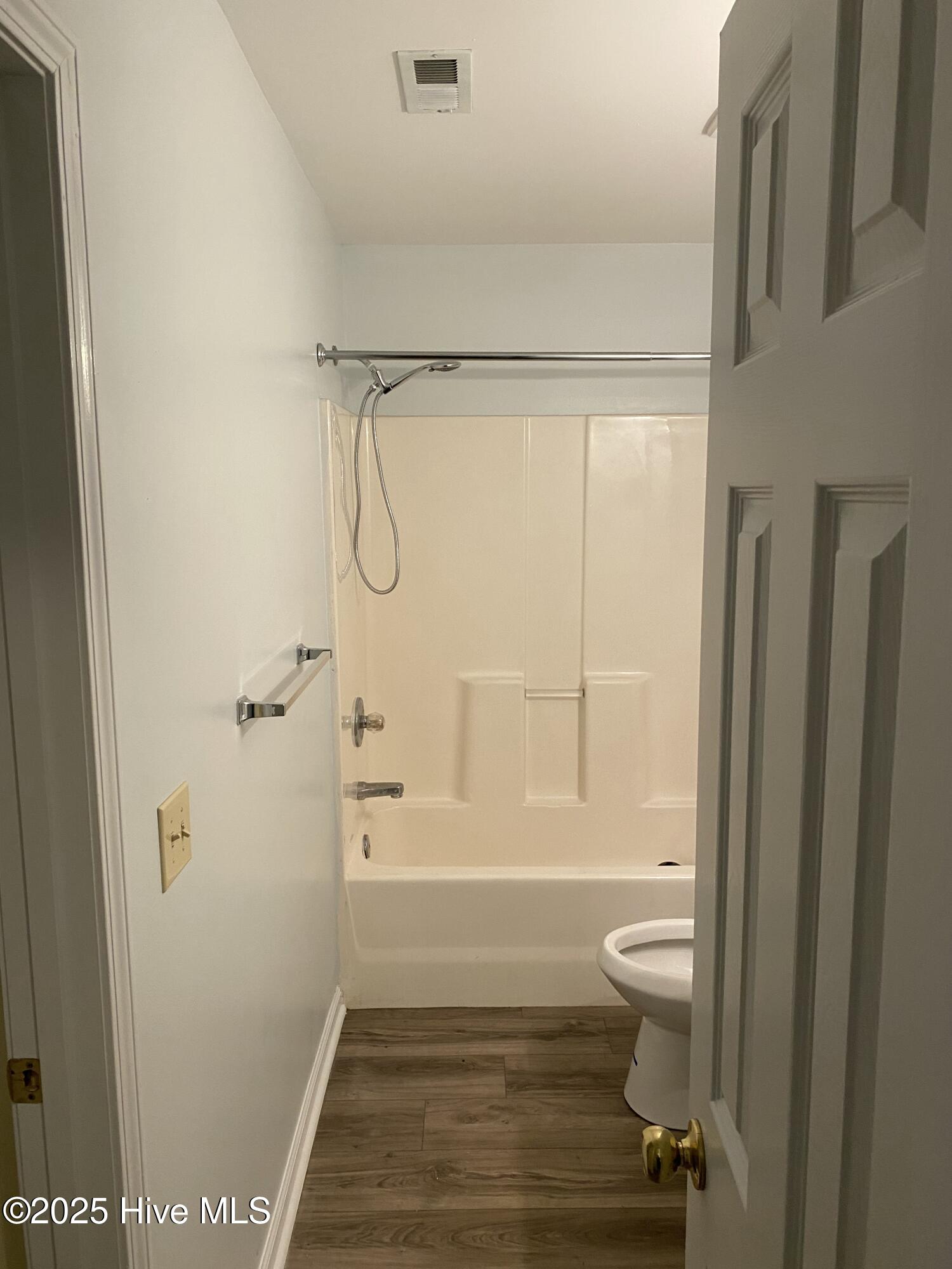 5142 Lamppost Circle Property Photo 21