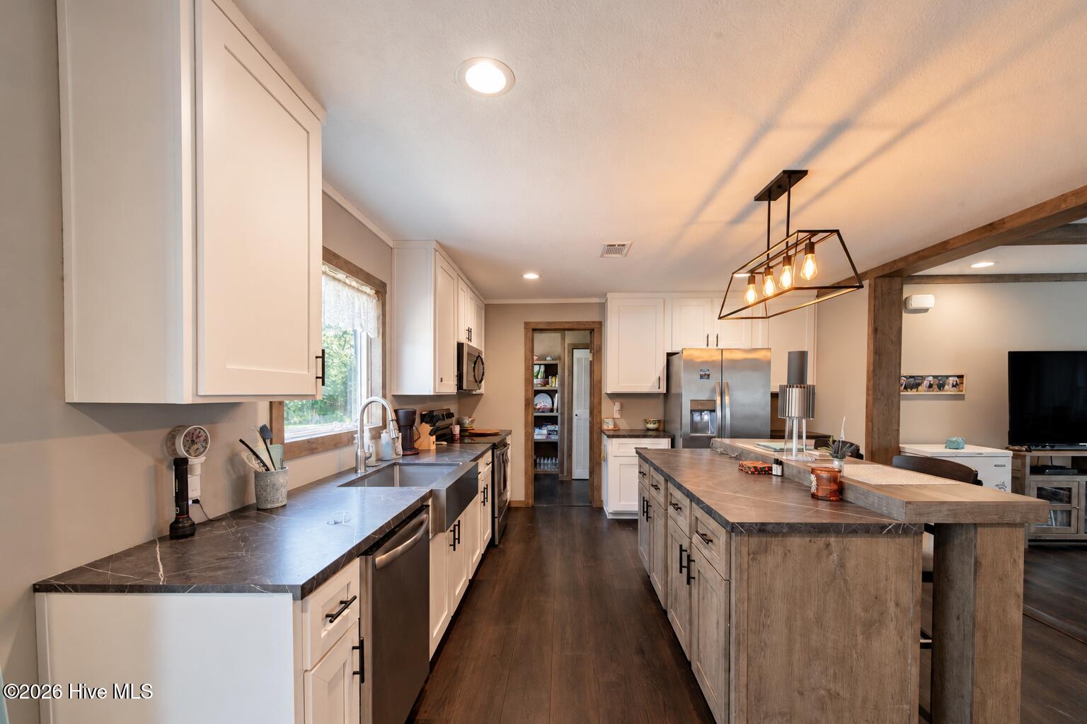 2623 Green Pond Road Property Photo 7