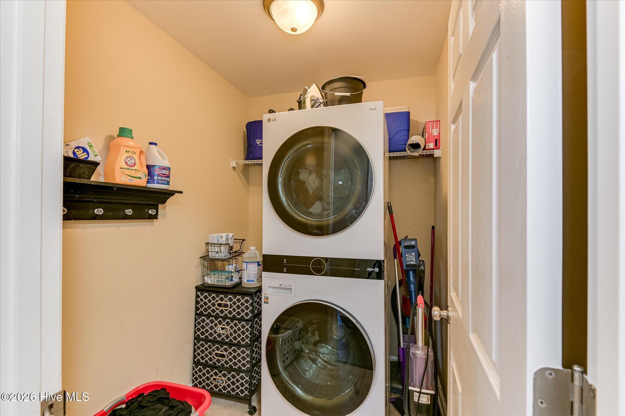 6081 Village West Lane Property Photo 24