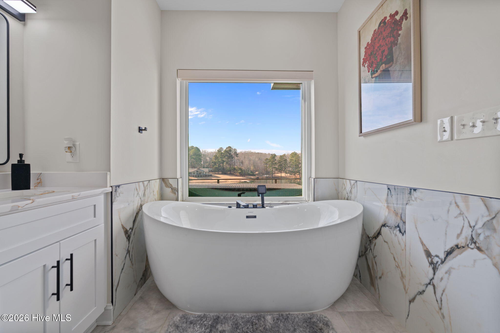 704 Russell Street Property Photo 10