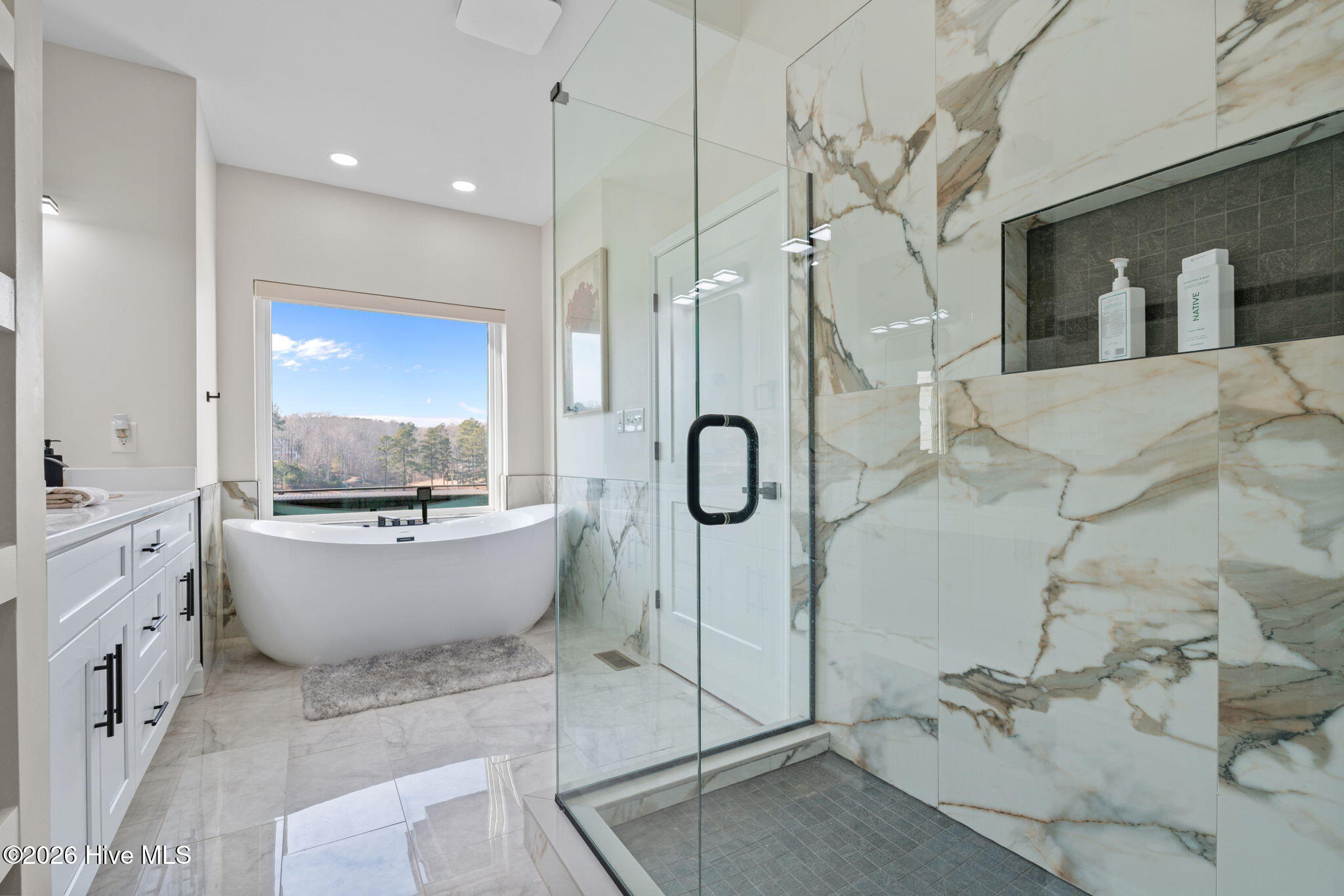 704 Russell Street Property Photo 12