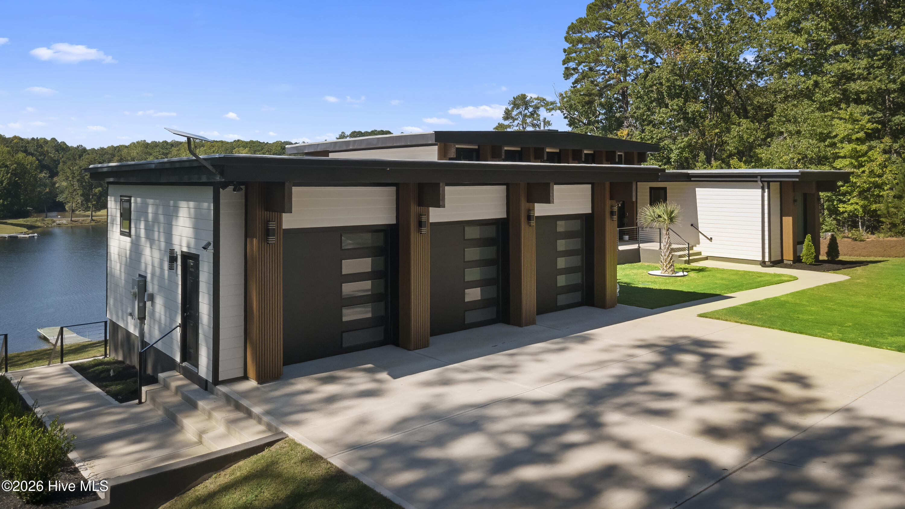 704 Russell Street Property Photo 46