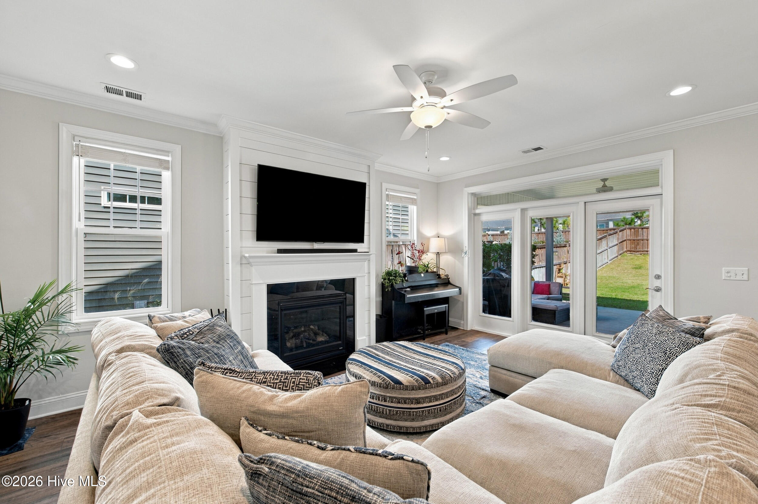 3751 Spicetree Drive Property Photo 6