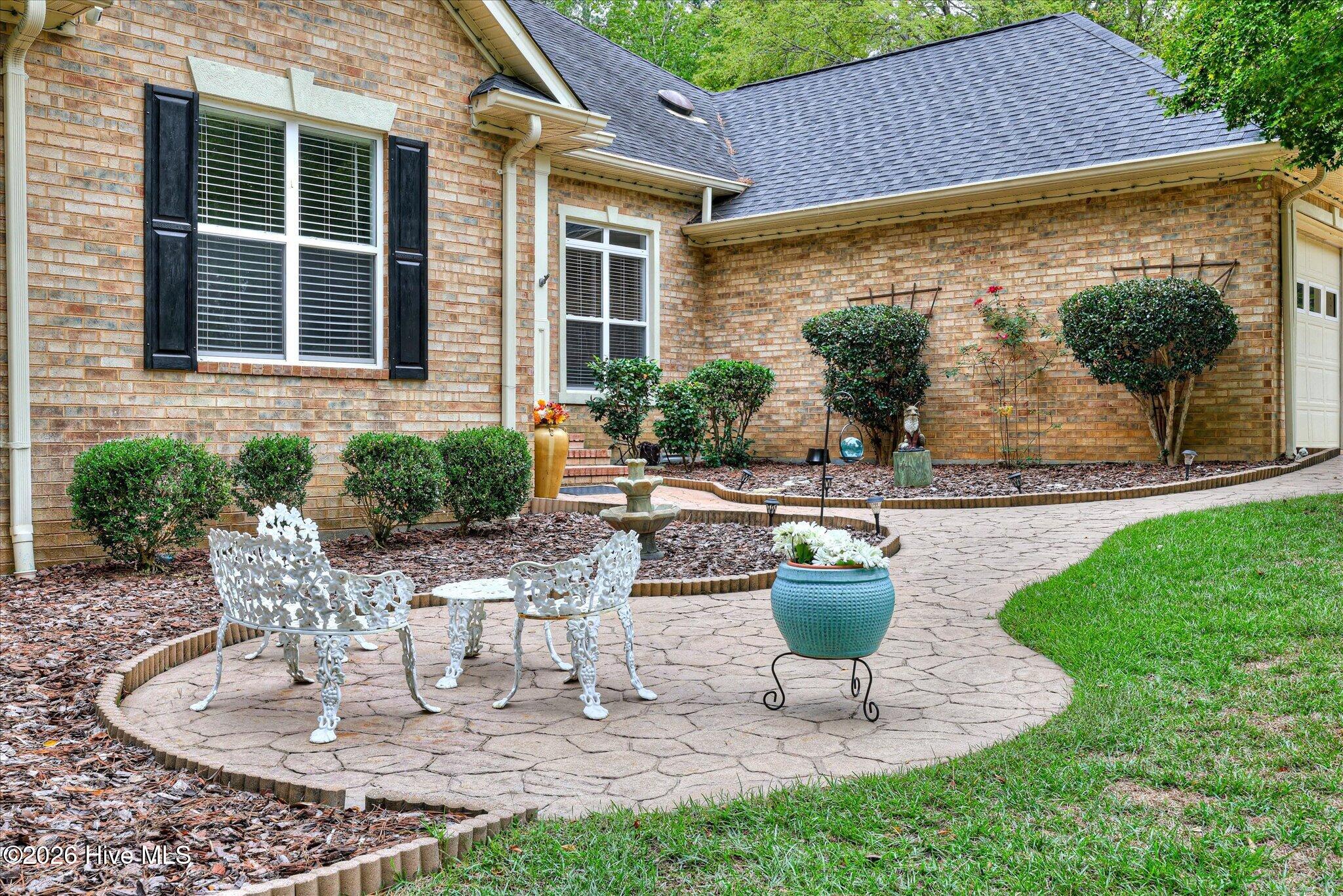 204 Chickadee Court Property Photo 6