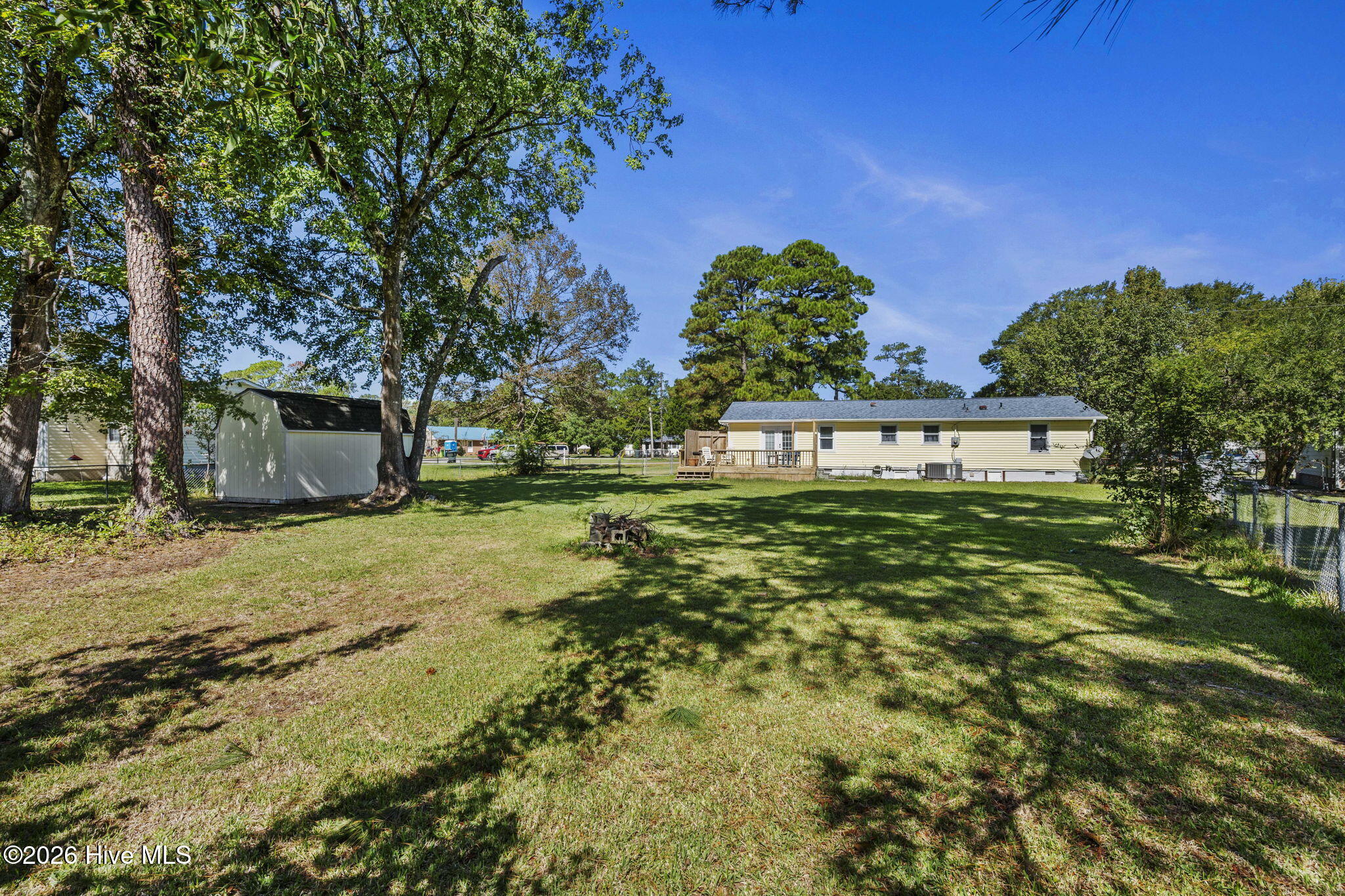 2912 Newport Circle Property Photo 6