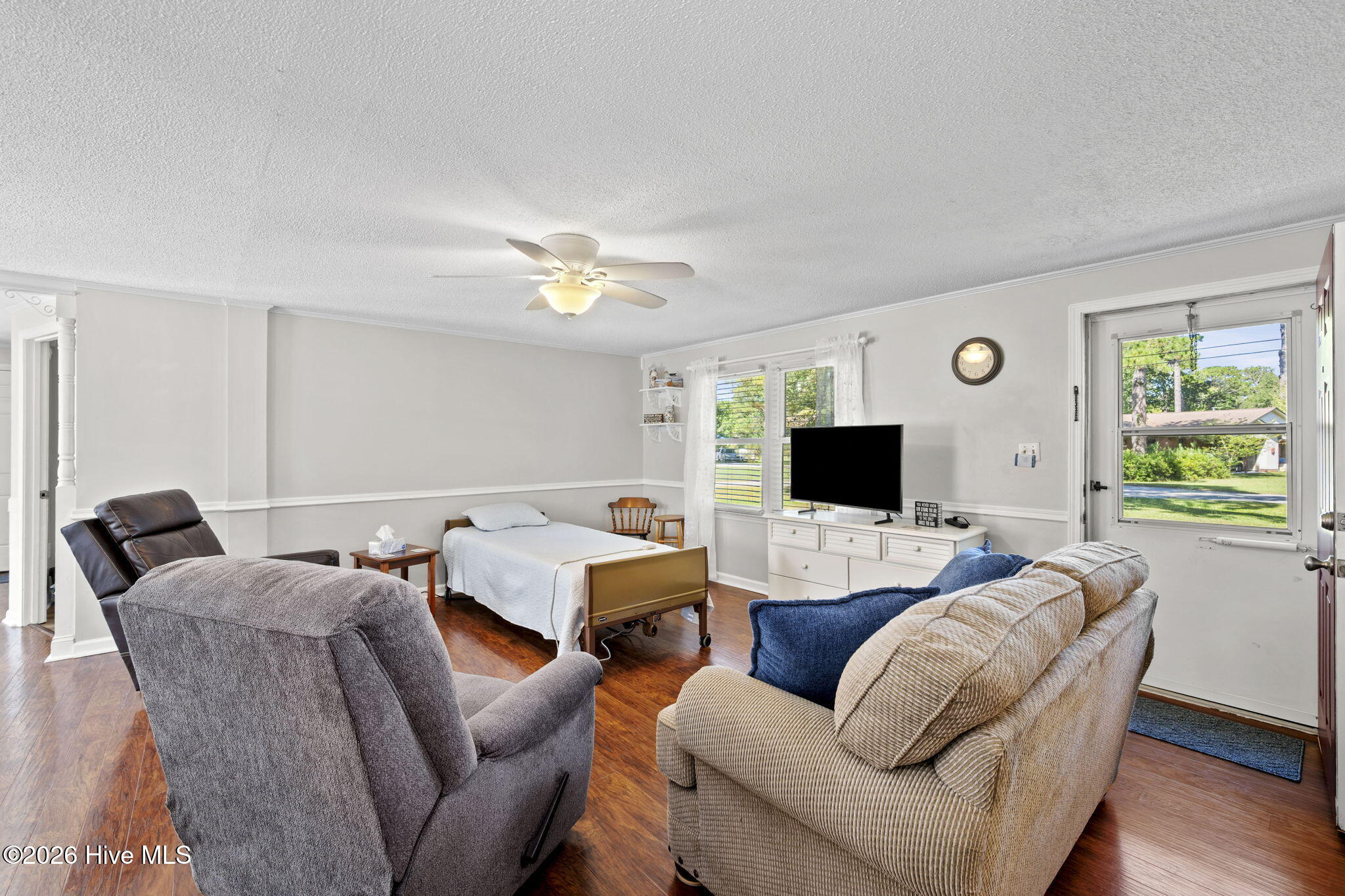 2912 Newport Circle Property Photo 8