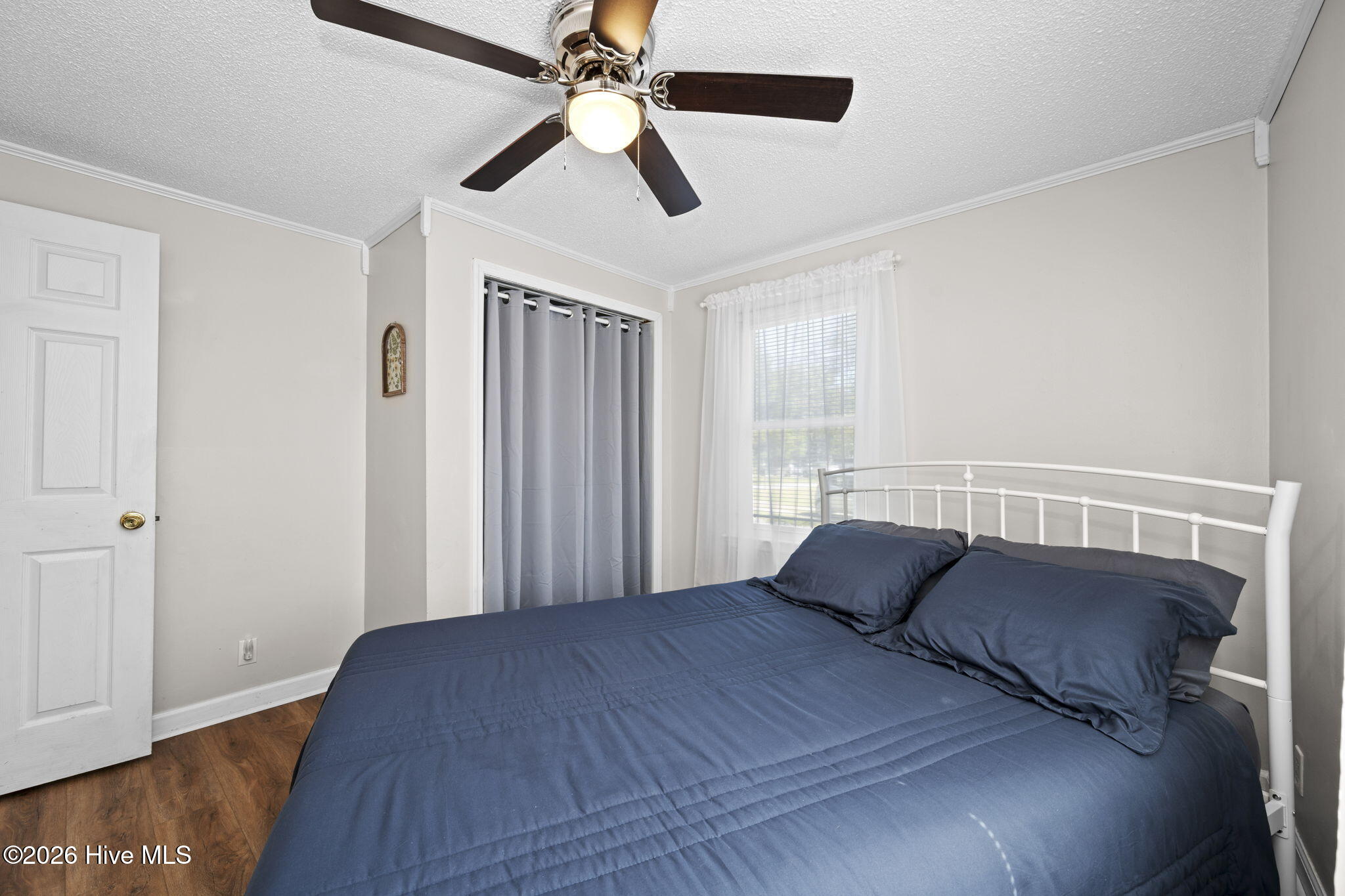 2912 Newport Circle Property Photo 23