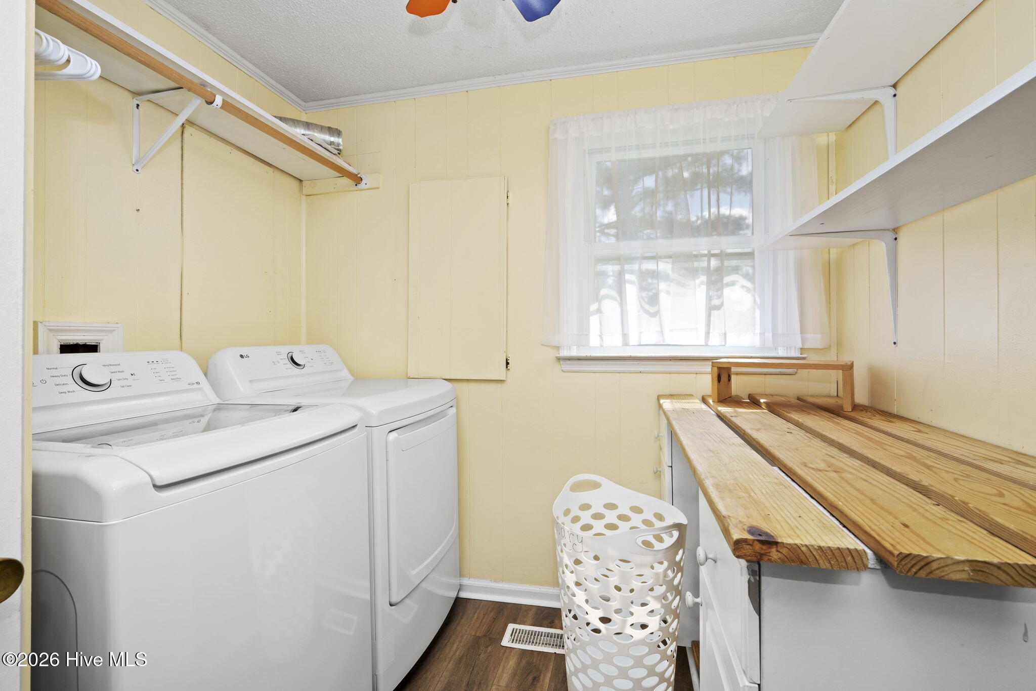 2912 Newport Circle Property Photo 29