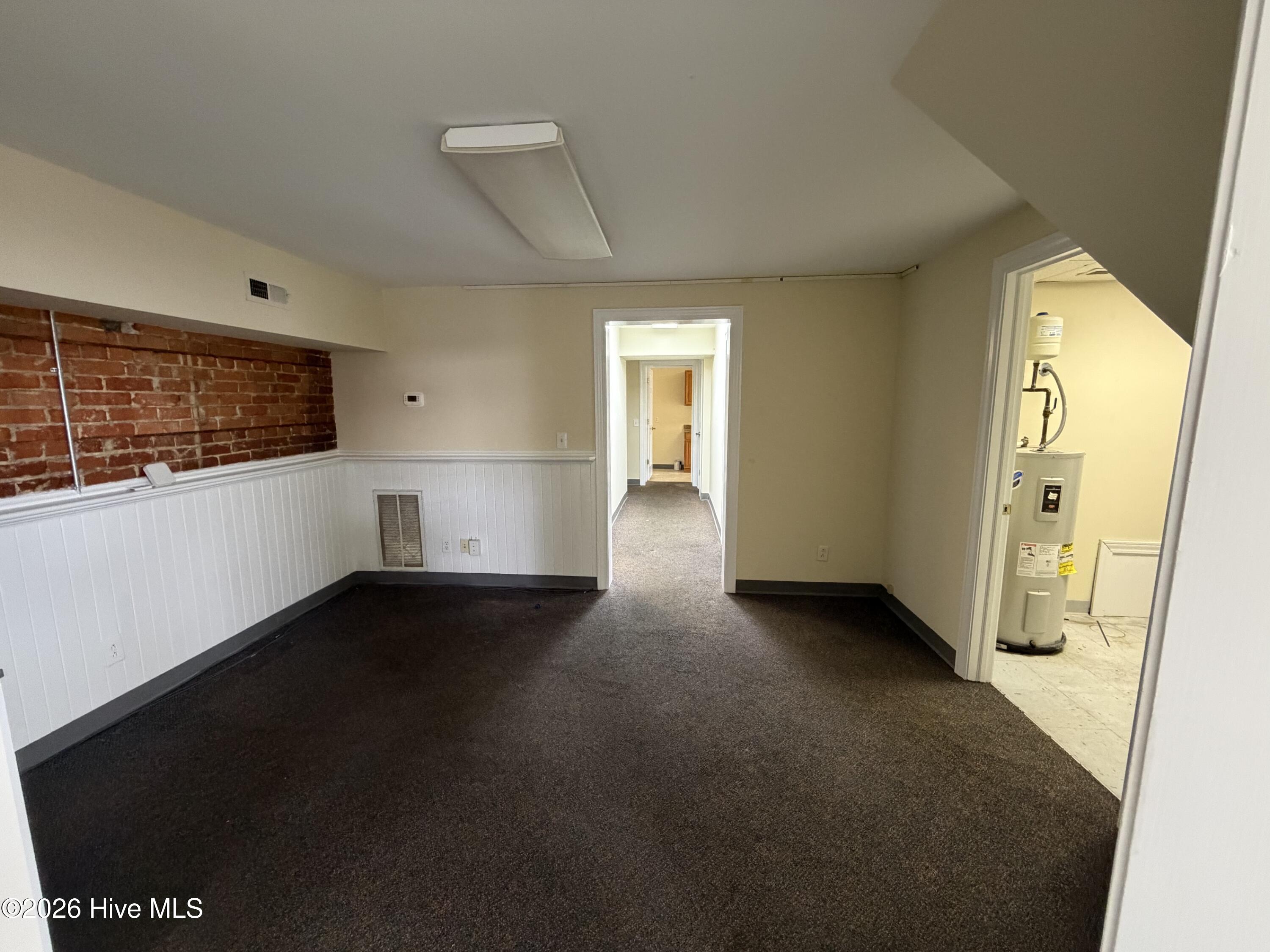 200 S Poindexter Street Property Photo 8