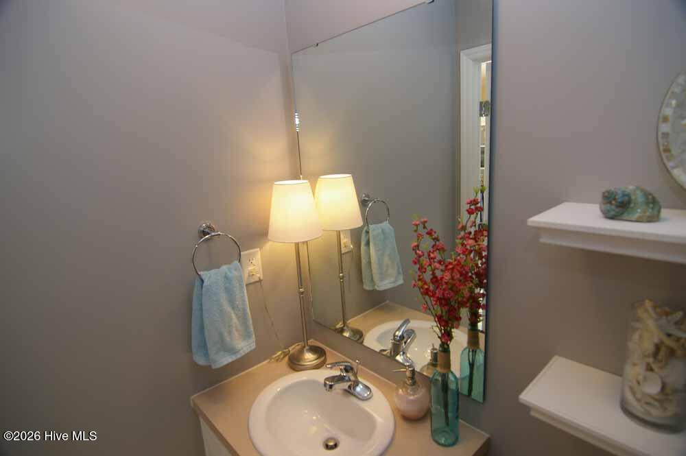 220 Lake Road B Property Photo 6