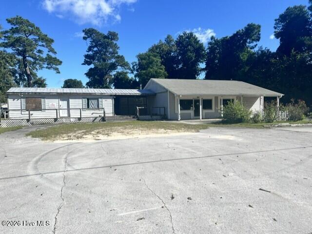 684 Nine Foot Road Property Photo 1