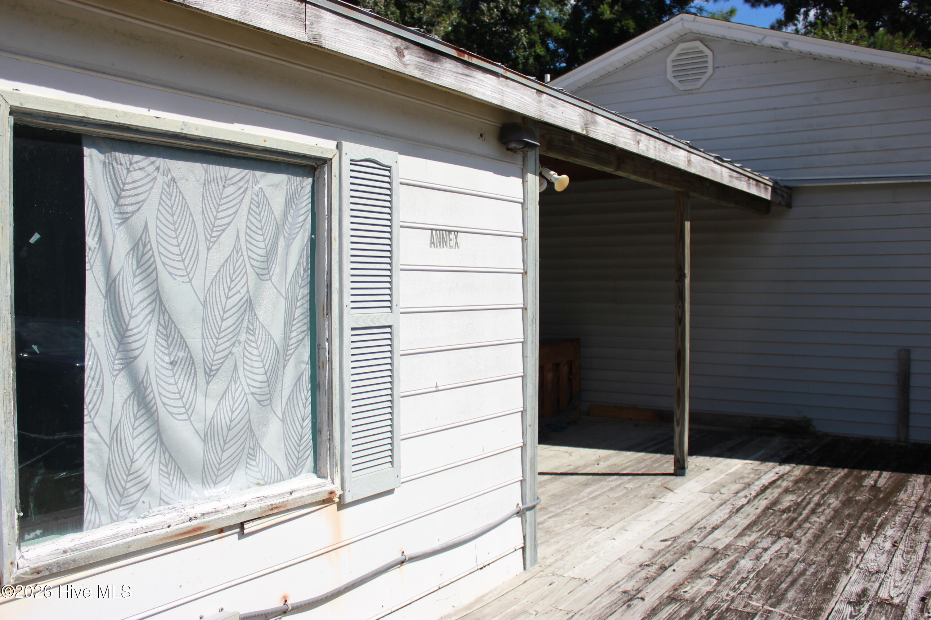684 Nine Foot Road Property Photo 18
