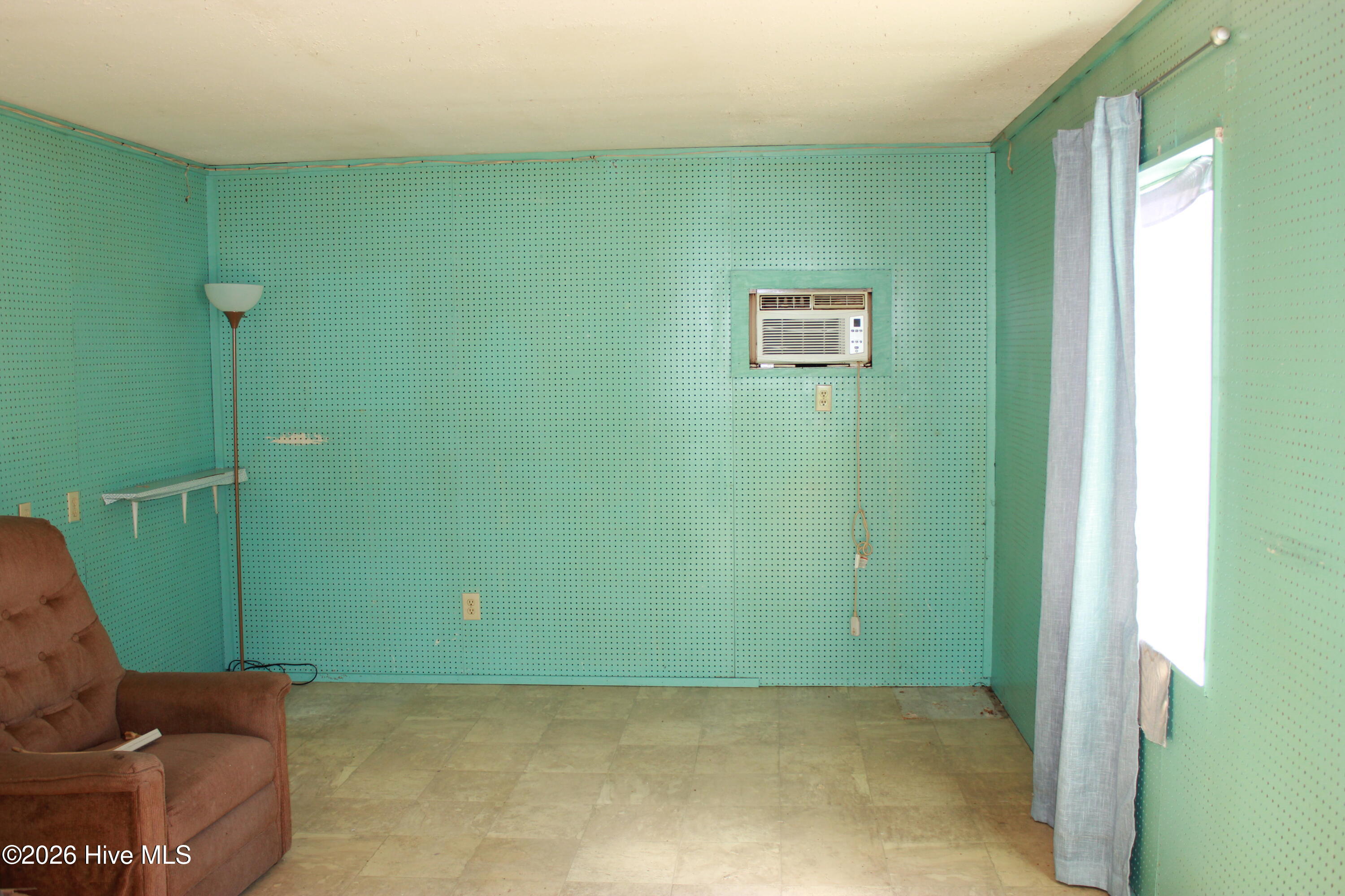 684 Nine Foot Road Property Photo 28
