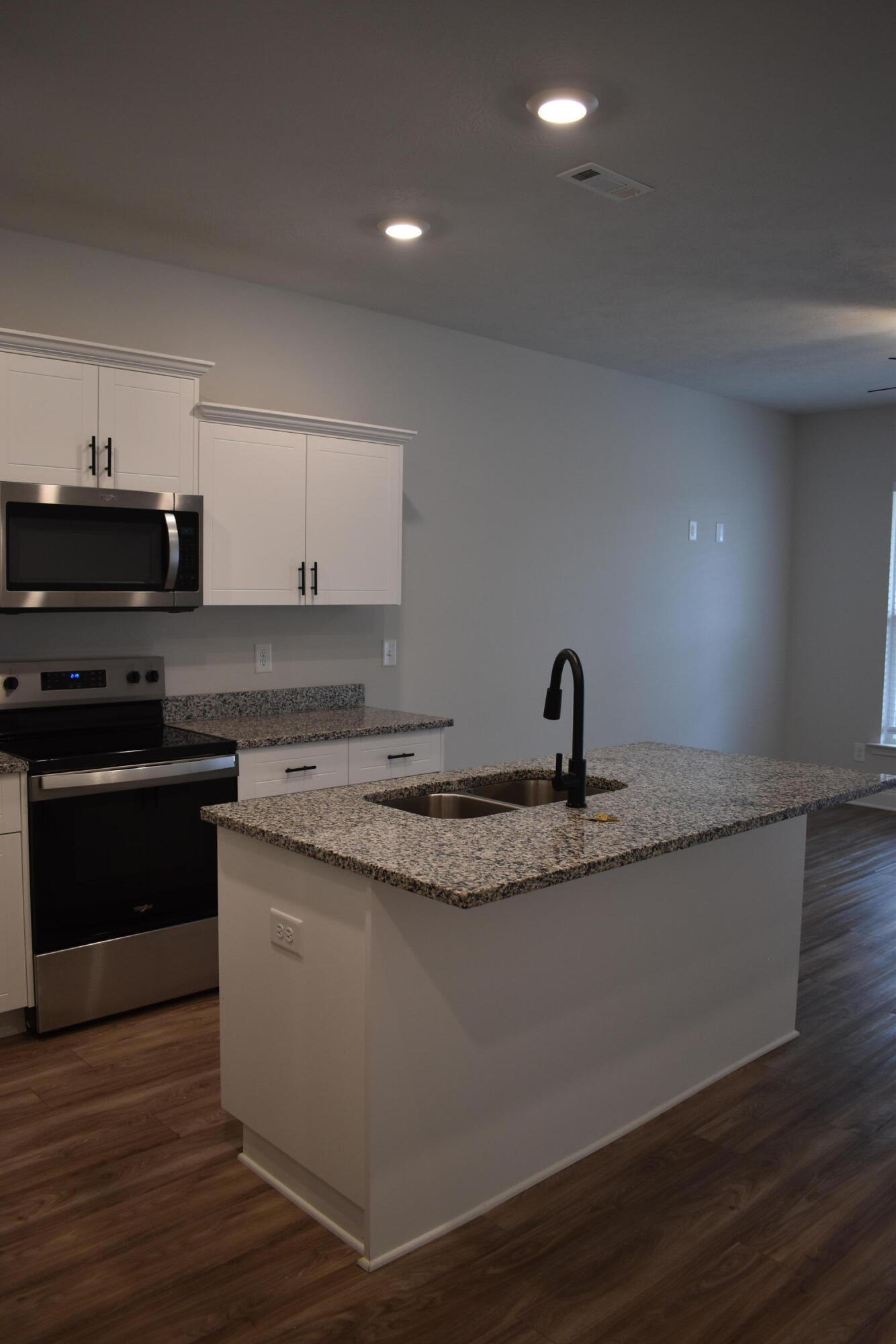 4125 Beautiful Pond Park Property Photo 12
