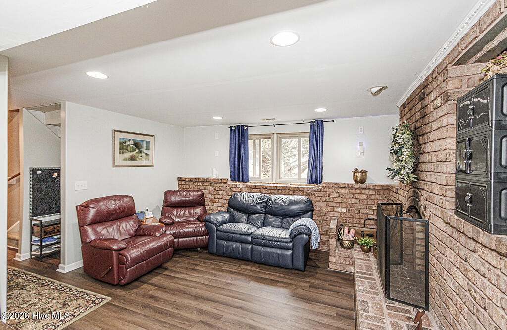 3001 Askew Road Property Photo 9