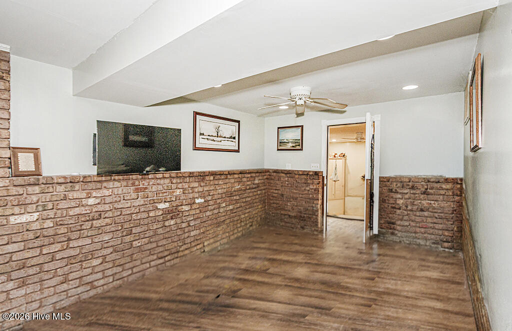 3001 Askew Road Property Photo 11