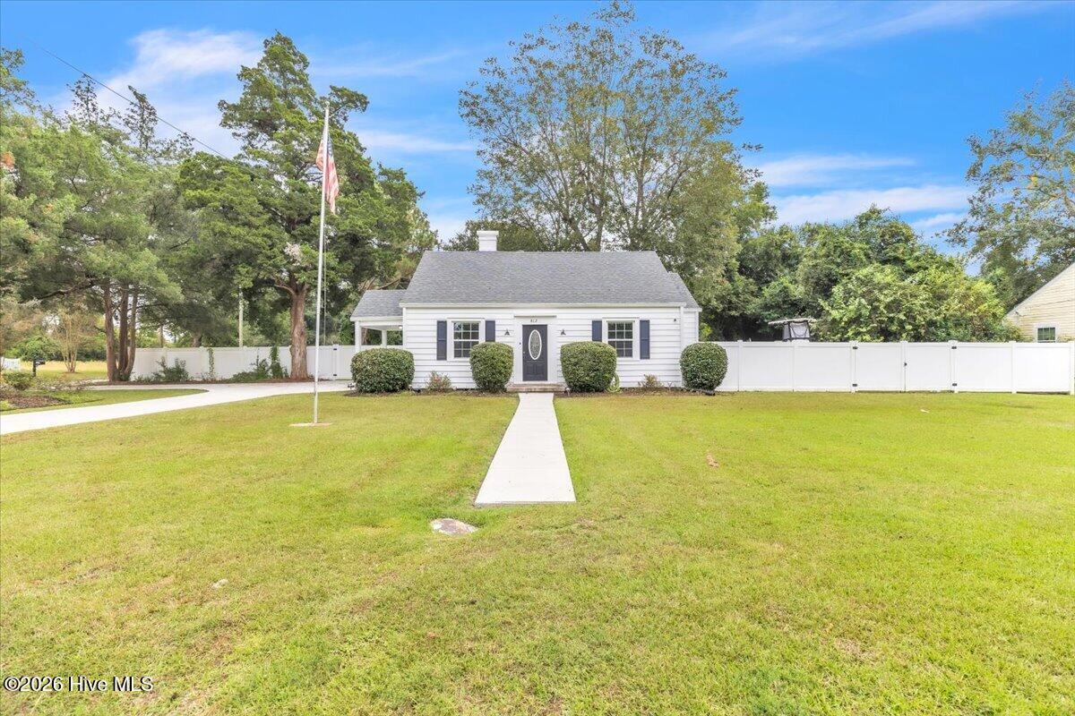 812 Fort Totten Drive Property Photo 1