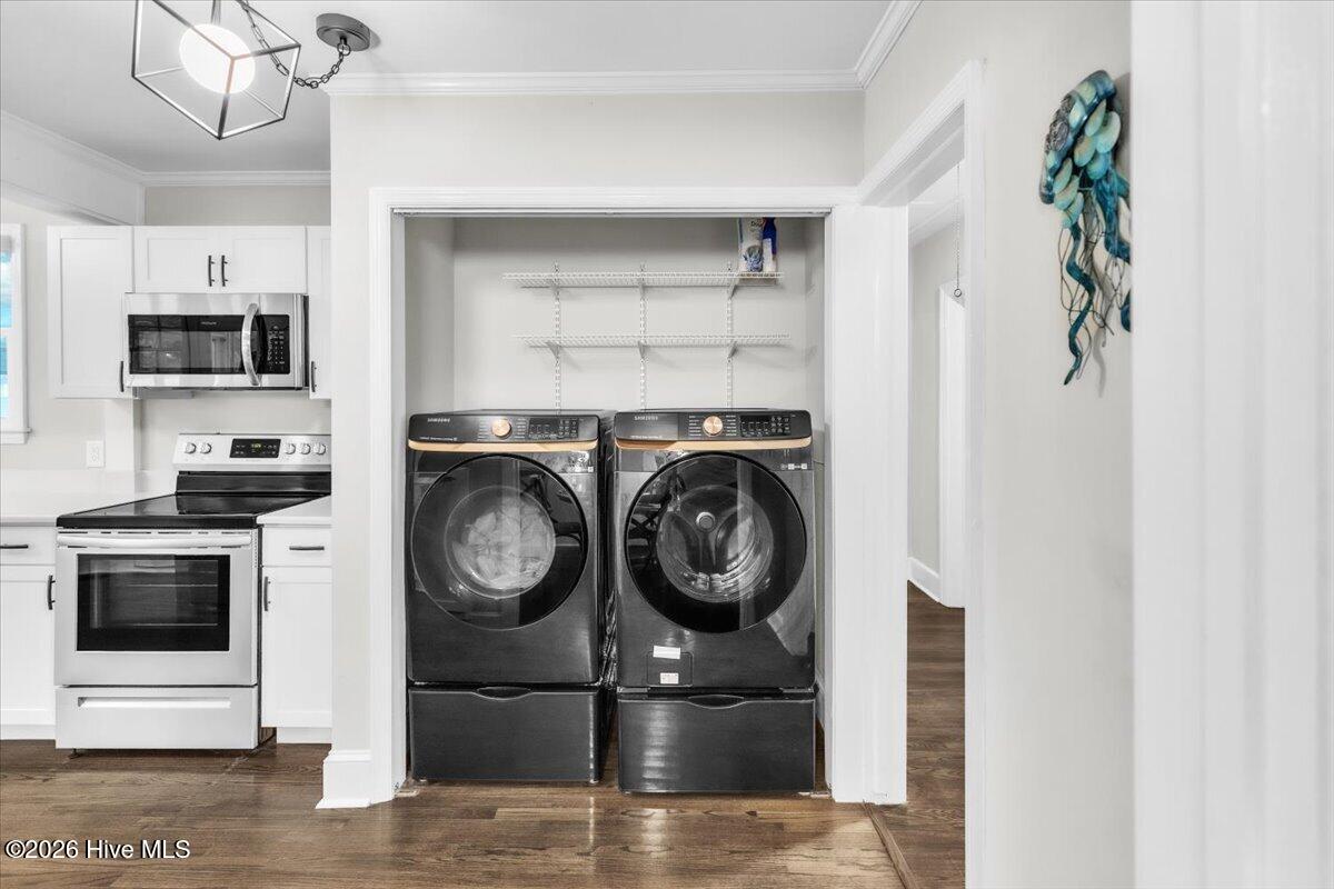 812 Fort Totten Drive Property Photo 14